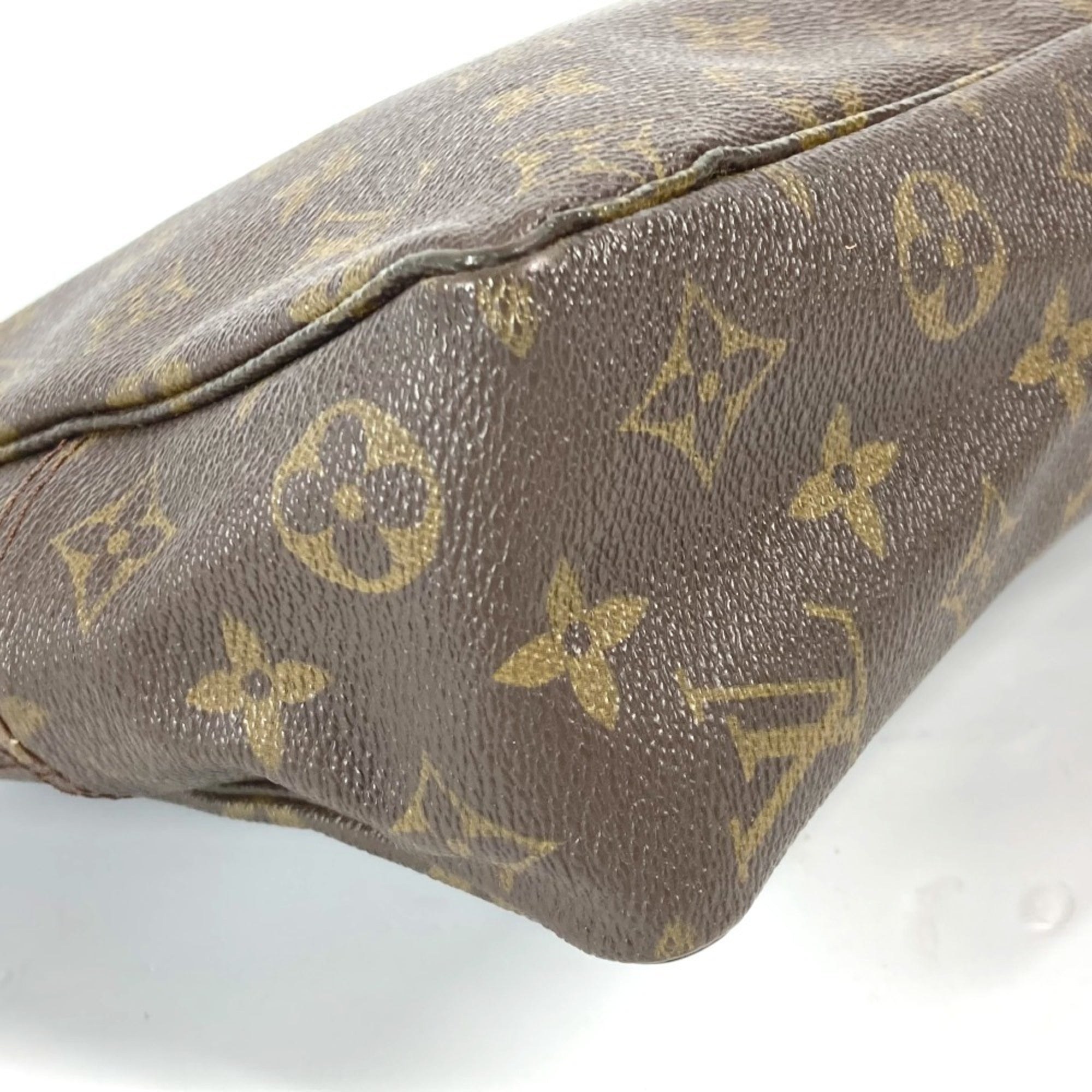 Louis Vuitton Brown Monogram Monogram Pouch (Pre-Owned)