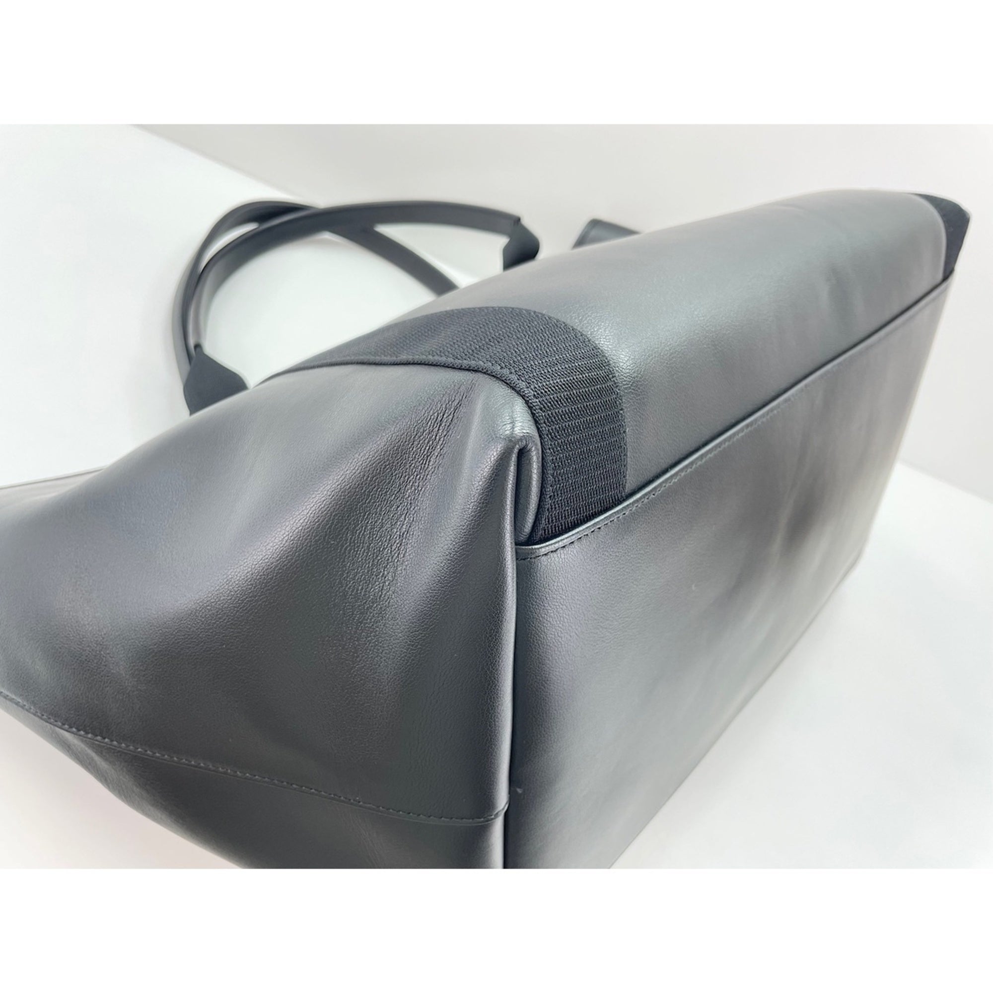 Balenciaga Black Tote Bag (Pre-Owned)