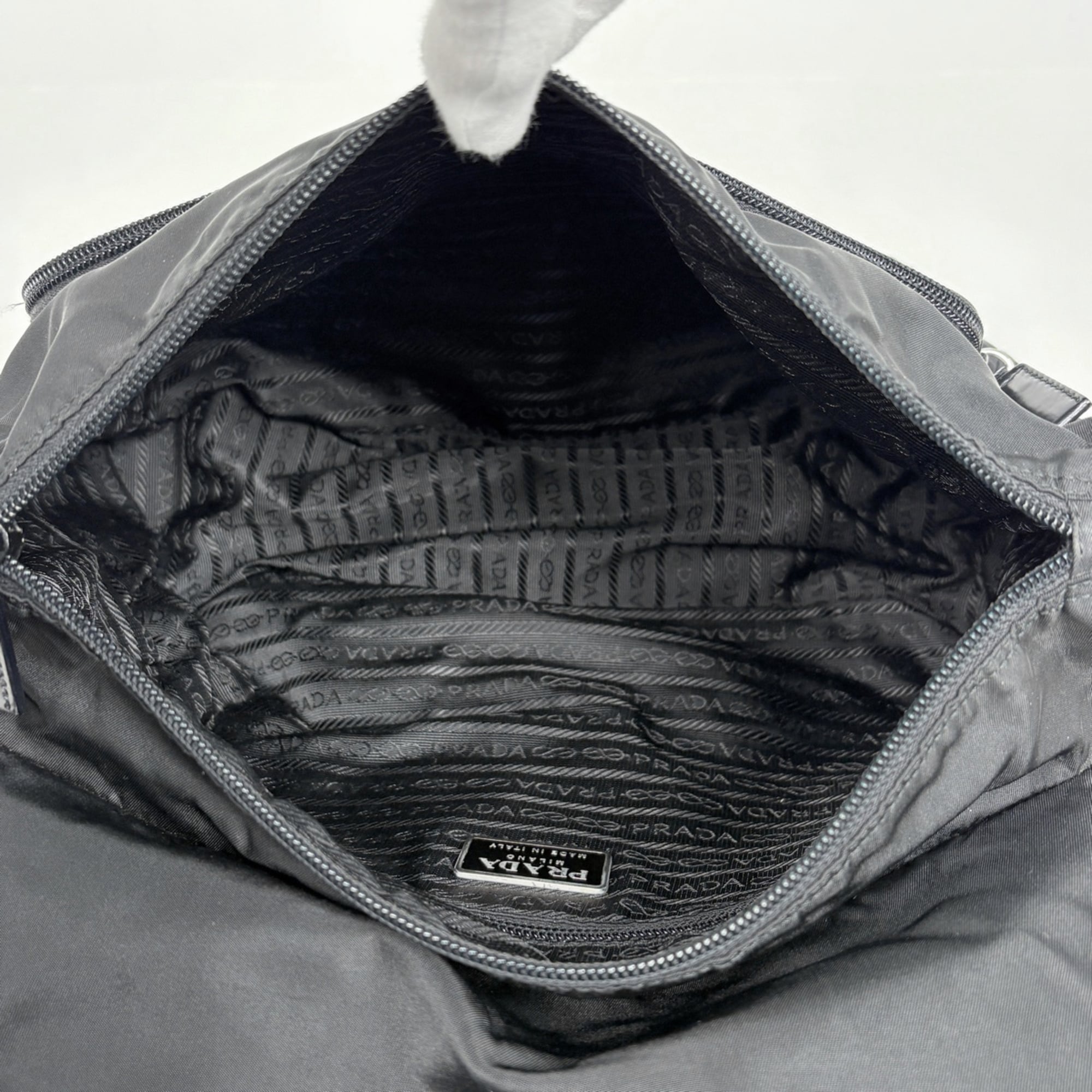 Prada Black Nylon Messenger Bag Shoulder Bag (Pre-Owned)