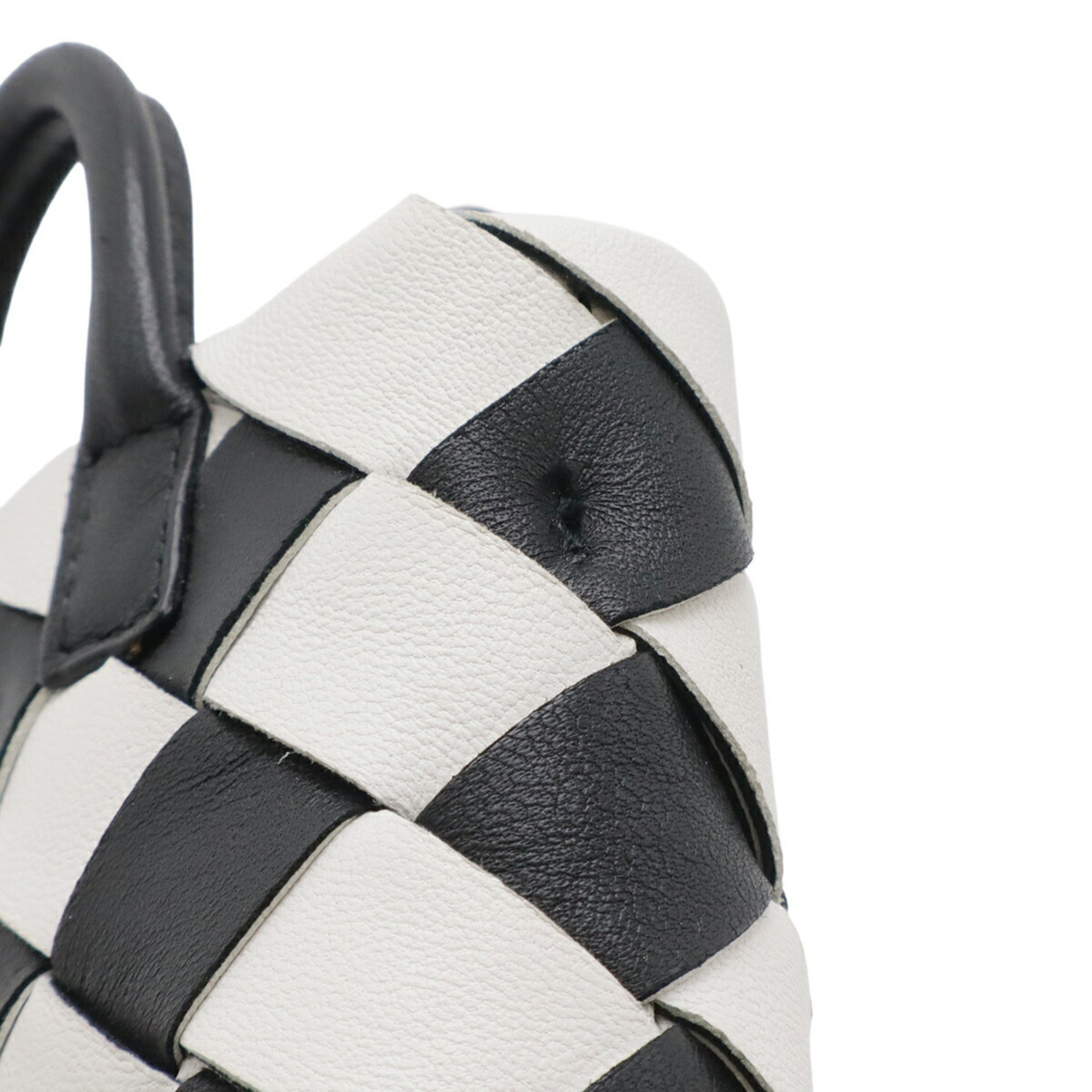 Bottega Veneta Black White Leather Pouch (Pre-Owned)