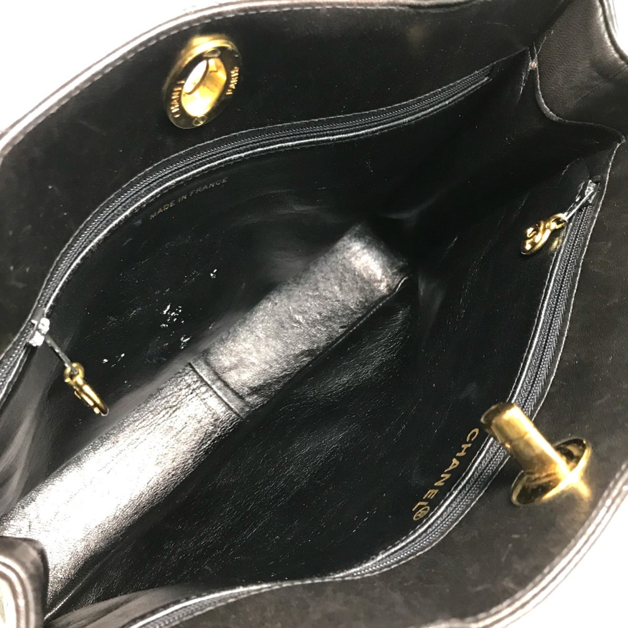 Chanel Black Leather Tote Bag (Pre-Owned)