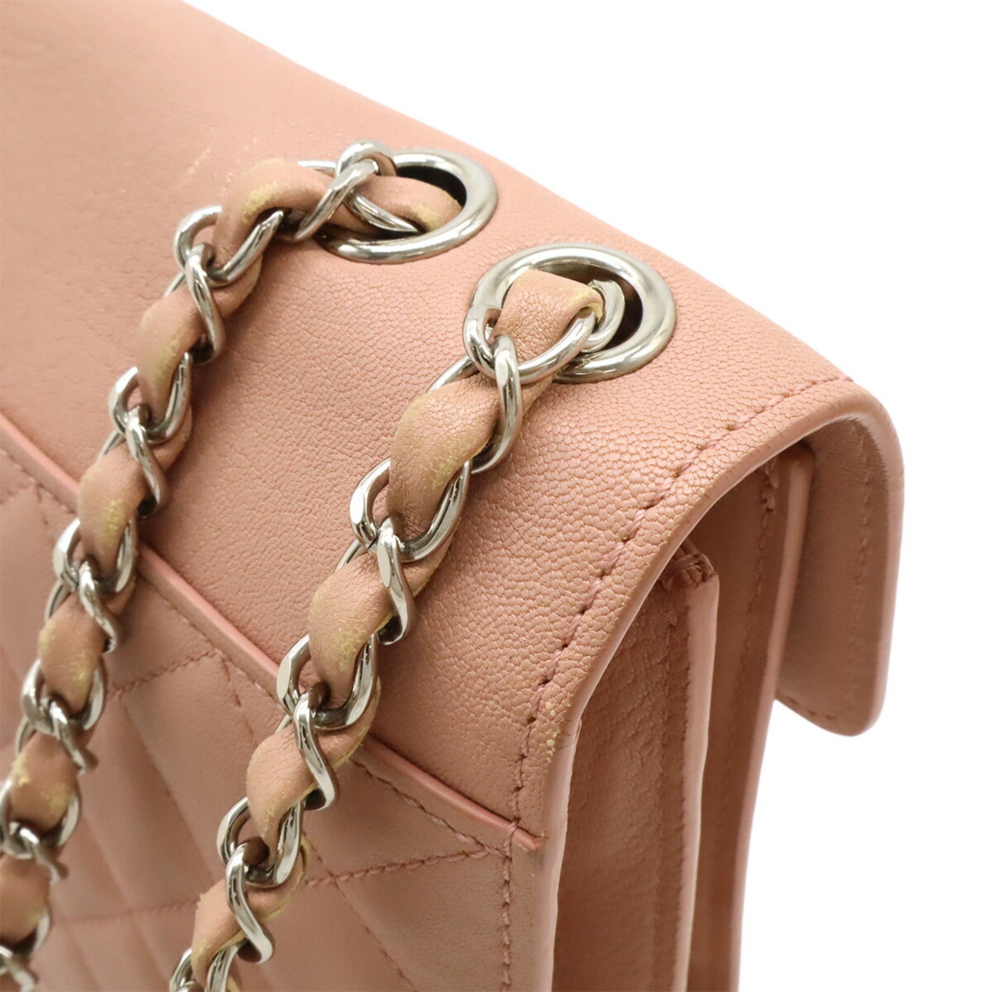 Chanel Pink Leather Shoulder Bag (Pre-Owned)