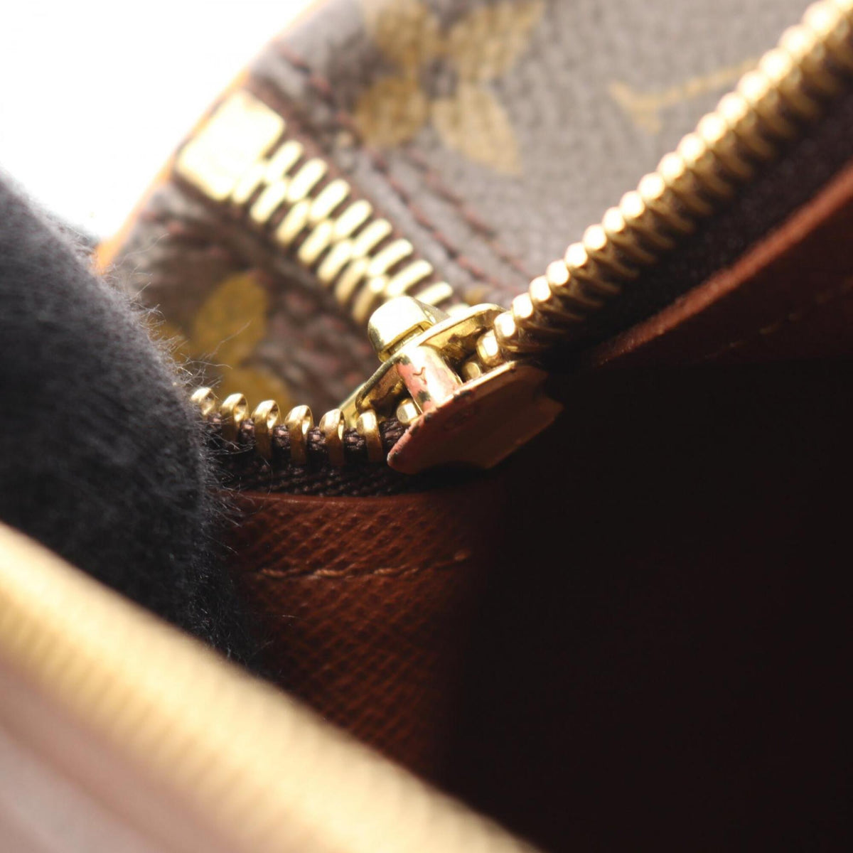 Louis Vuitton Brown Monogram Coated Canvas Leather Handbag (Pre-Owned)