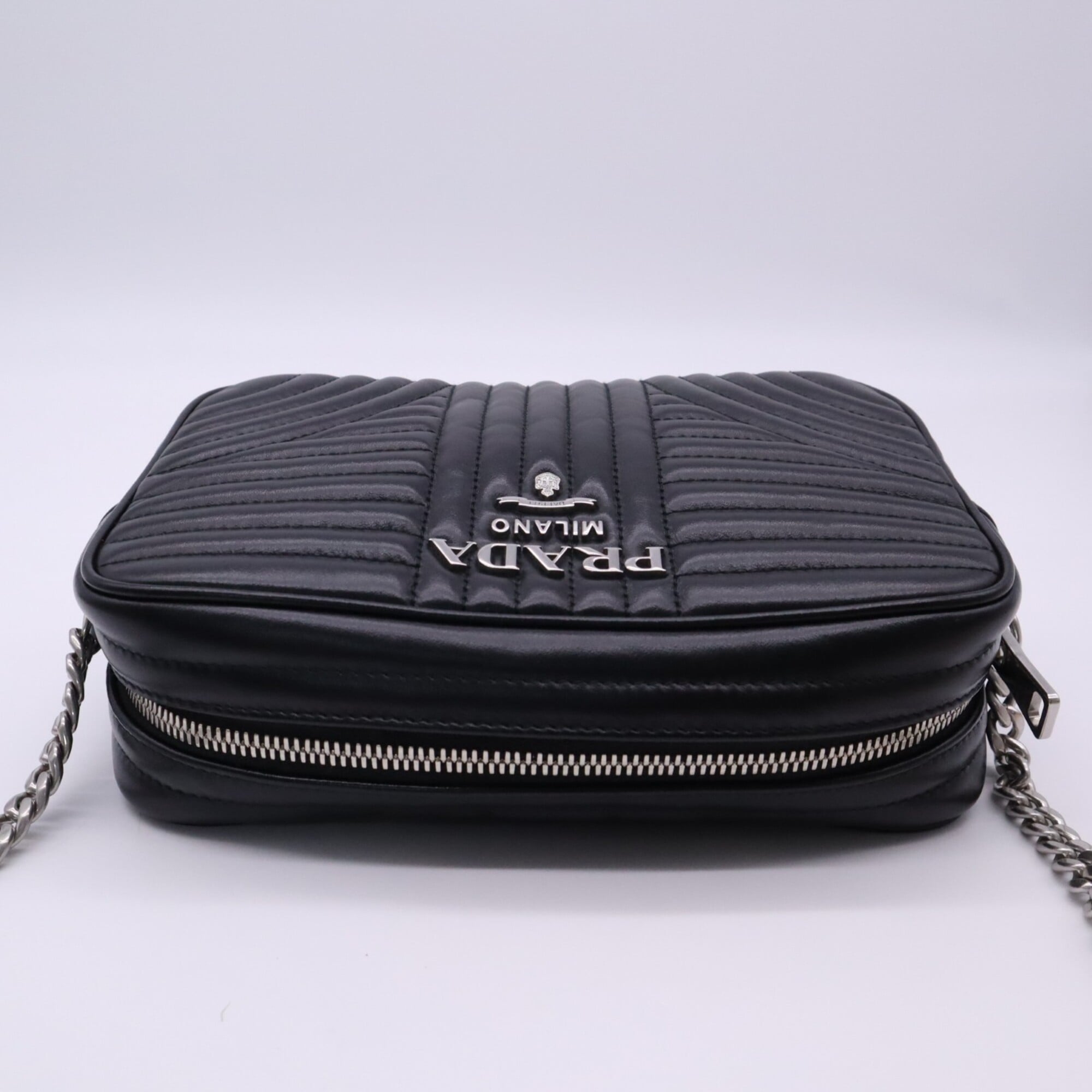 Prada Black Nero Leather Shoulder Bag (Pre-Owned)