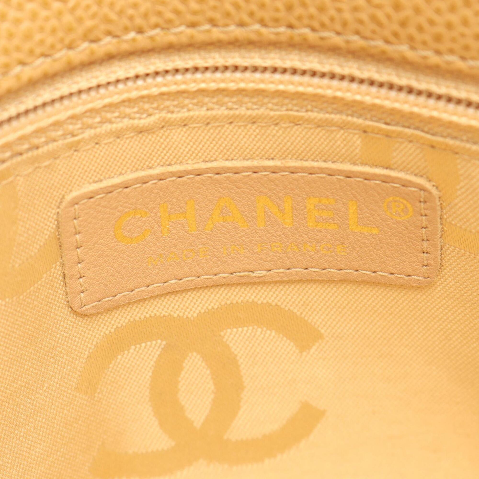 Chanel Beige Leather Handbag (Pre-Owned)
