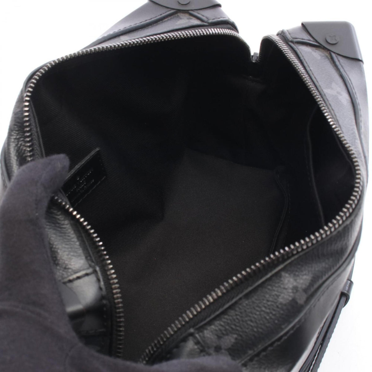 Louis Vuitton Black Coated Canvas Monogram Eclipse Leather Handbag Shoulder Bag (Pre-Owned)