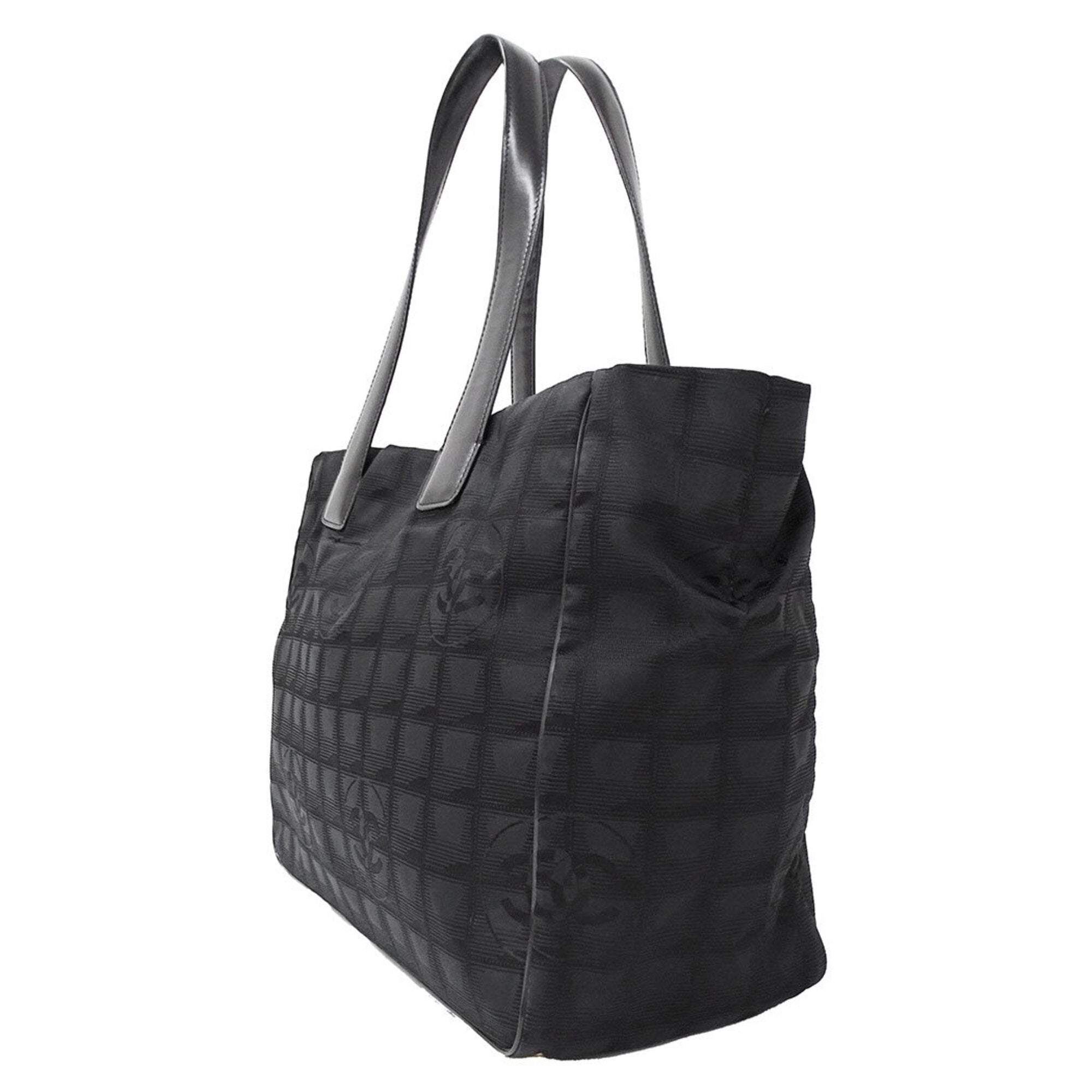 Chanel Black Nylon Handbag Tote Bag (Pre-Owned)