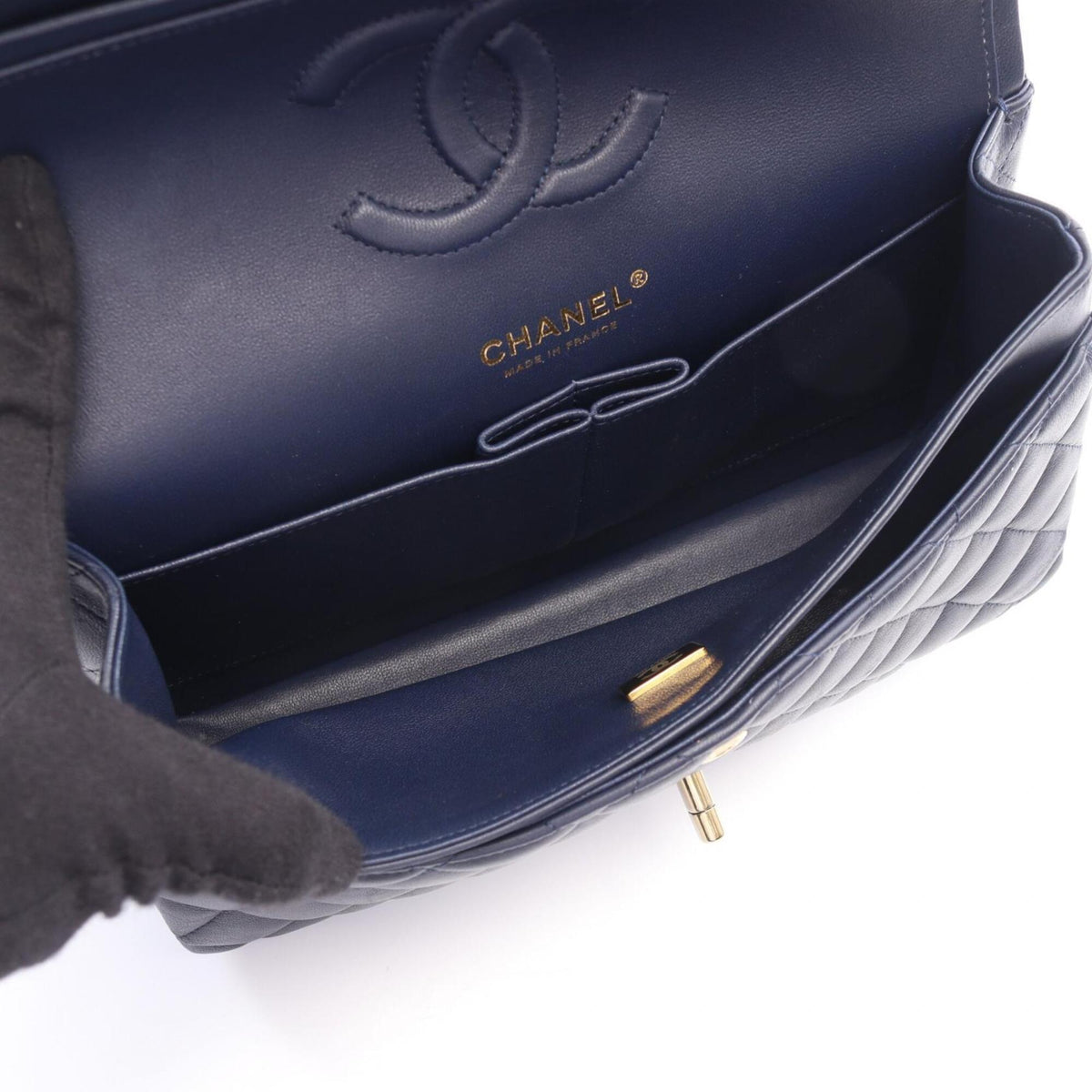 Chanel Navy Leather Handbag Shoulder Bag (Pre-Owned)