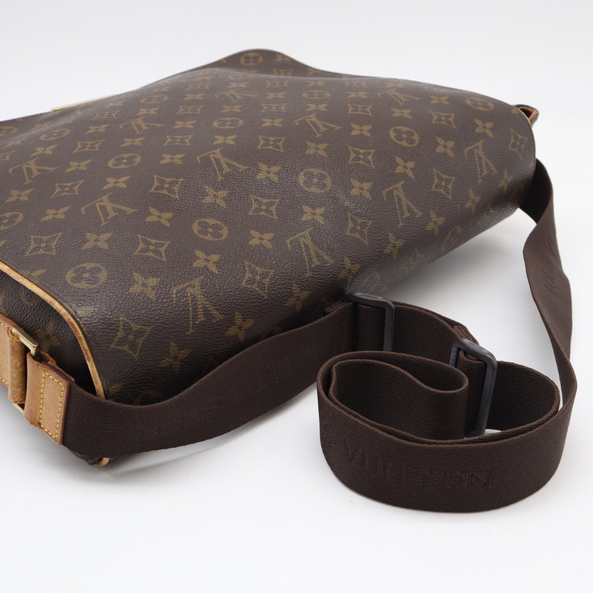 Louis Vuitton Beige Brown Monogram Coated Canvas Leather Shoulder Bag (Pre-Owned)