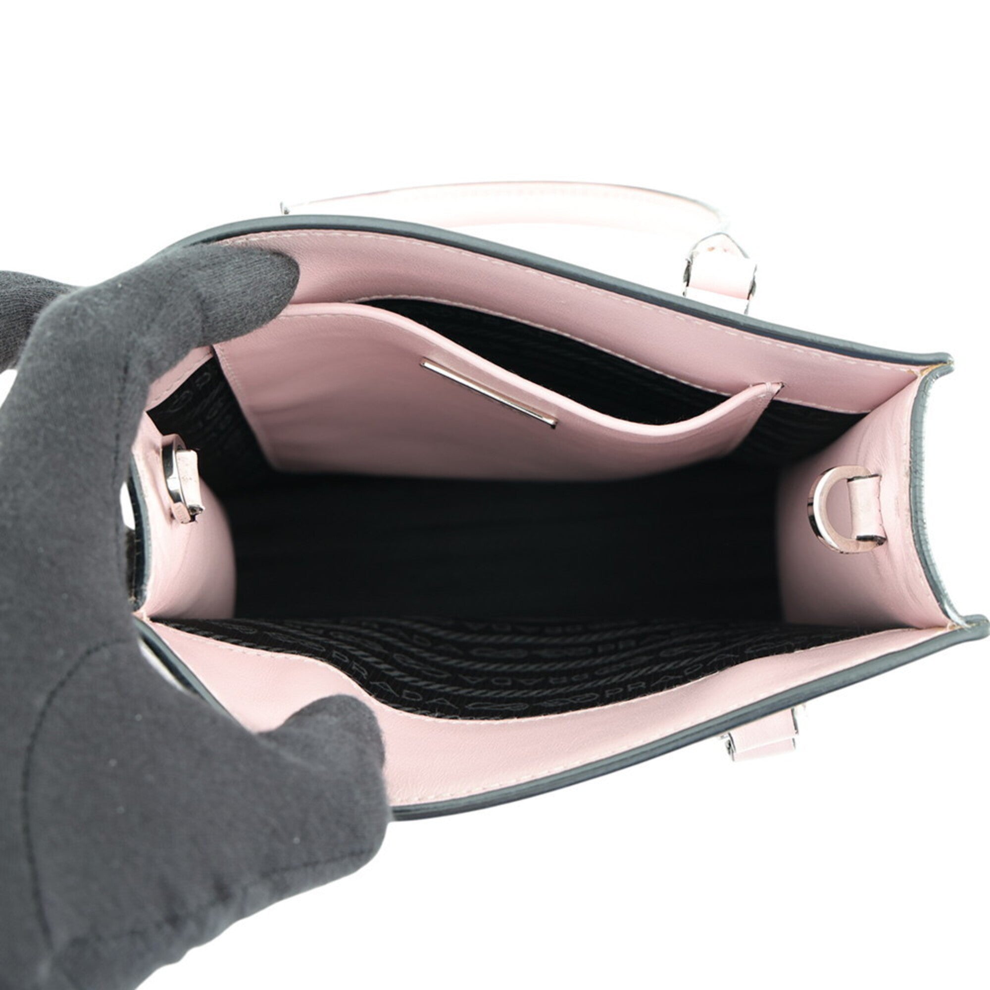 Prada Pink Leather Handbag (Pre-Owned)