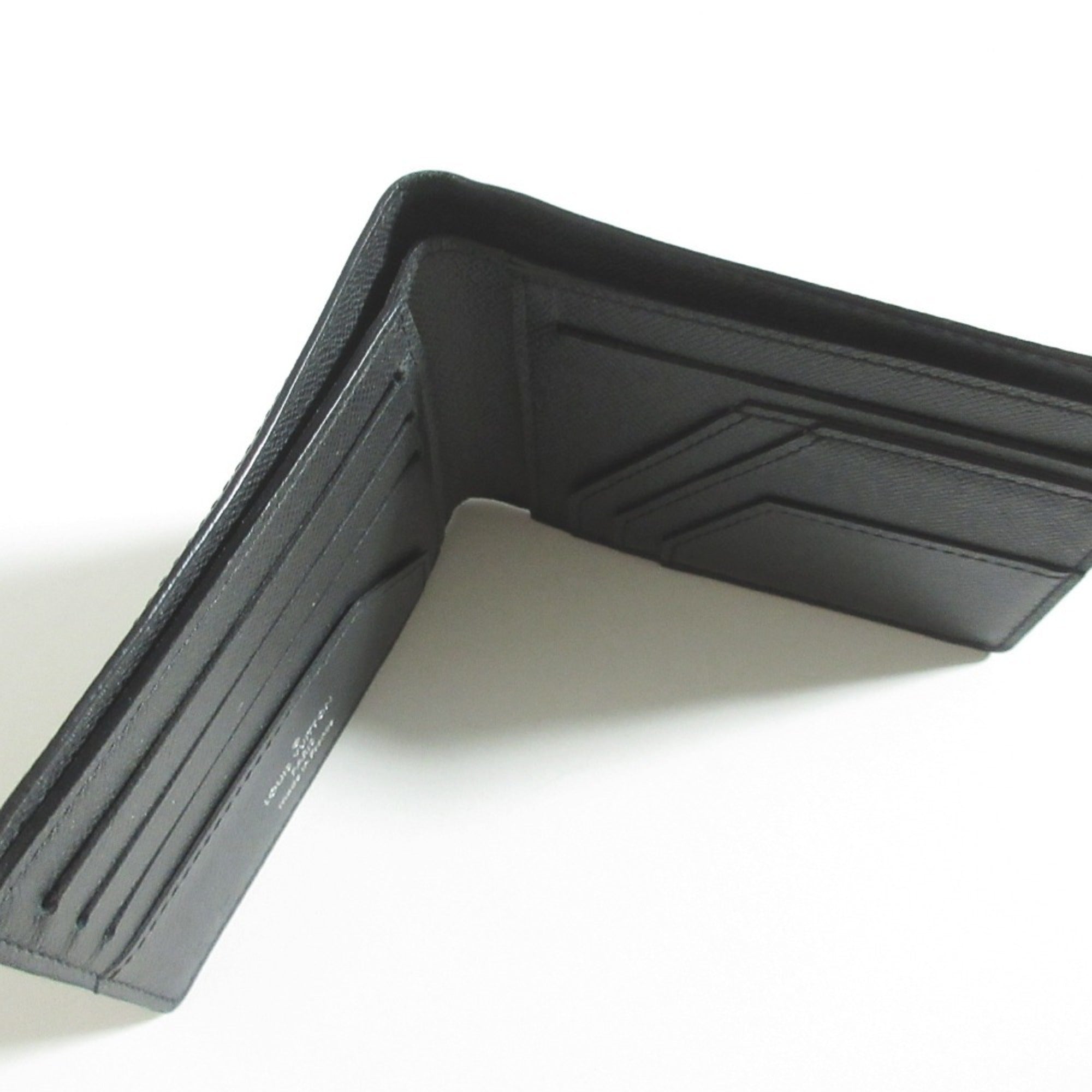 Louis Vuitton Black Wallet (Bi-Fold) (Pre-Owned)