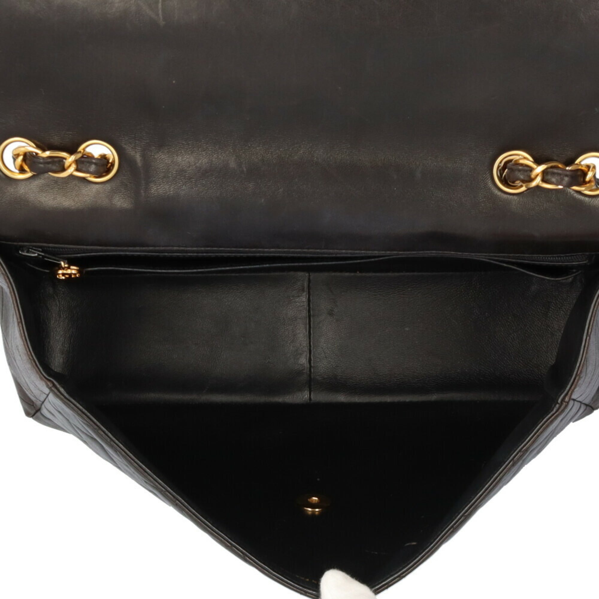 Chanel Black Leather Shoulder Bag (Pre-Owned)