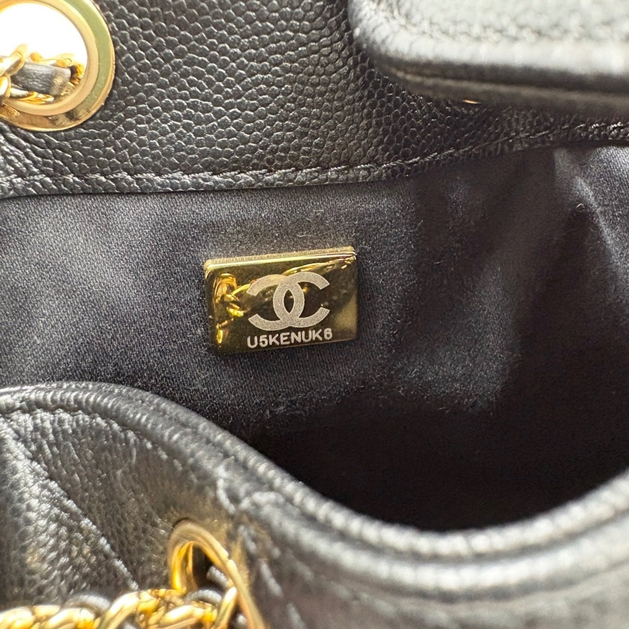 Chanel Black Handbag (Pre-Owned)