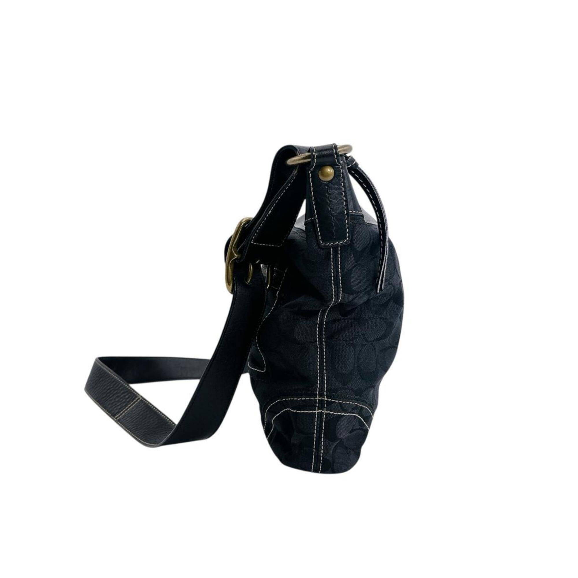 Coach Black Canvas Shoulder Bag (Pre-Owned)