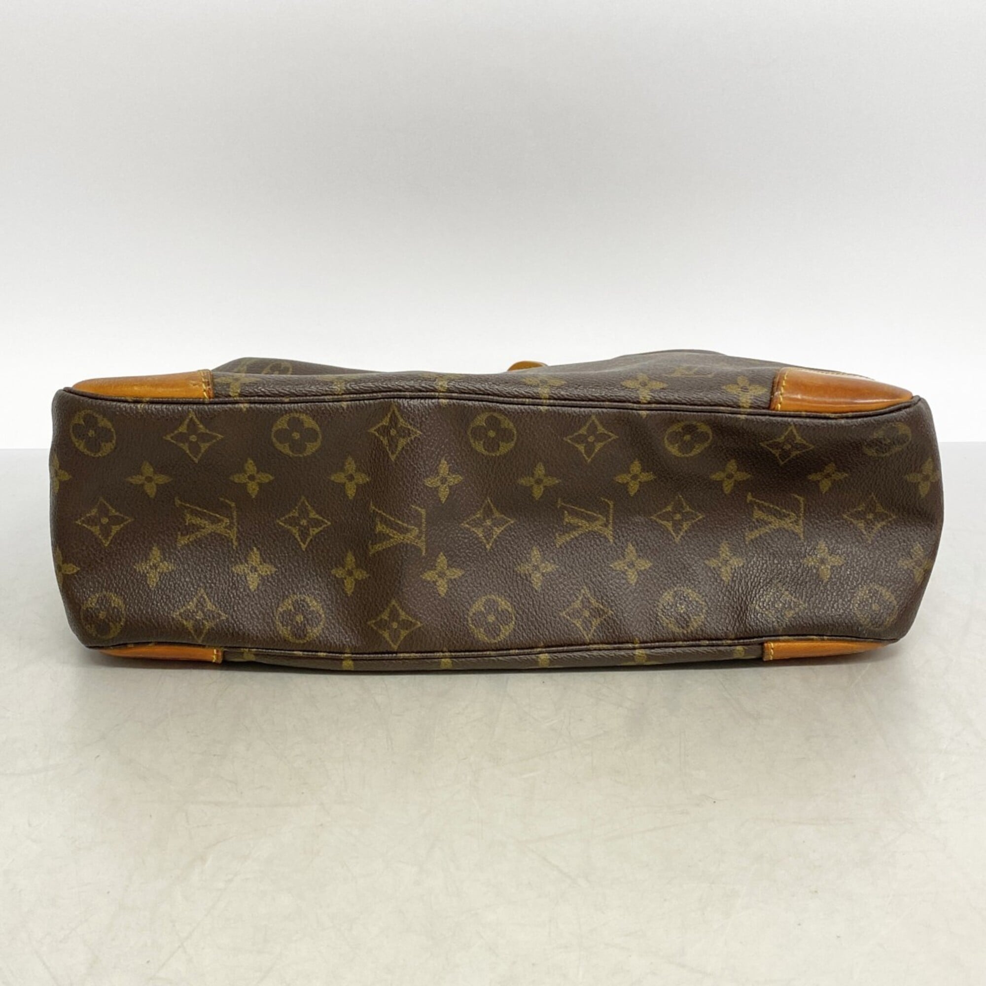 Louis Vuitton Brown Shoulder Bag (Pre-Owned)