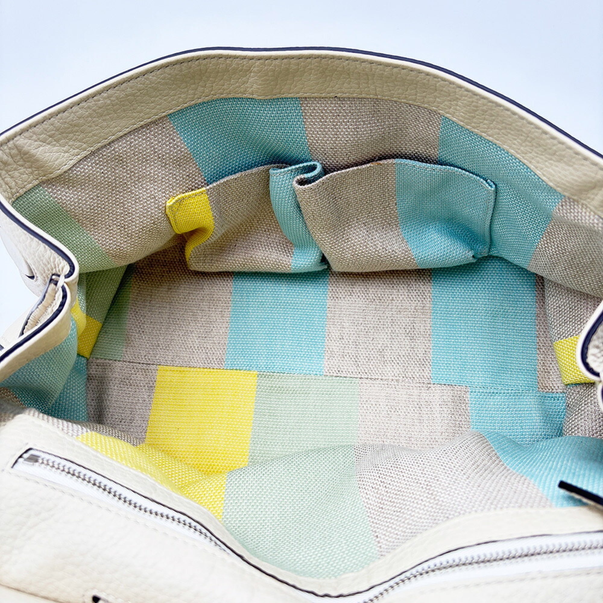 Gucci Bamboo Ivory Multi-Color Leather Shoulder Bag (Pre-Owned)