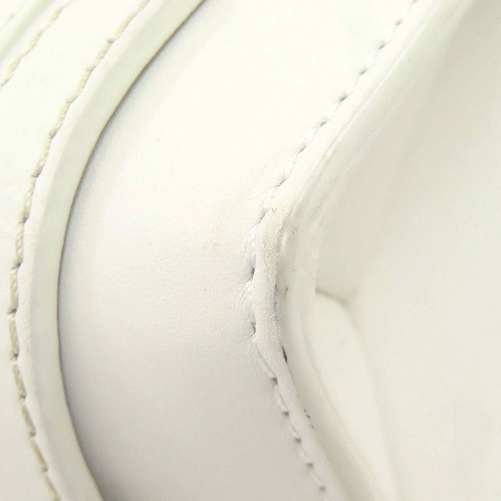 Chloé White Leather Handbag (Pre-Owned)