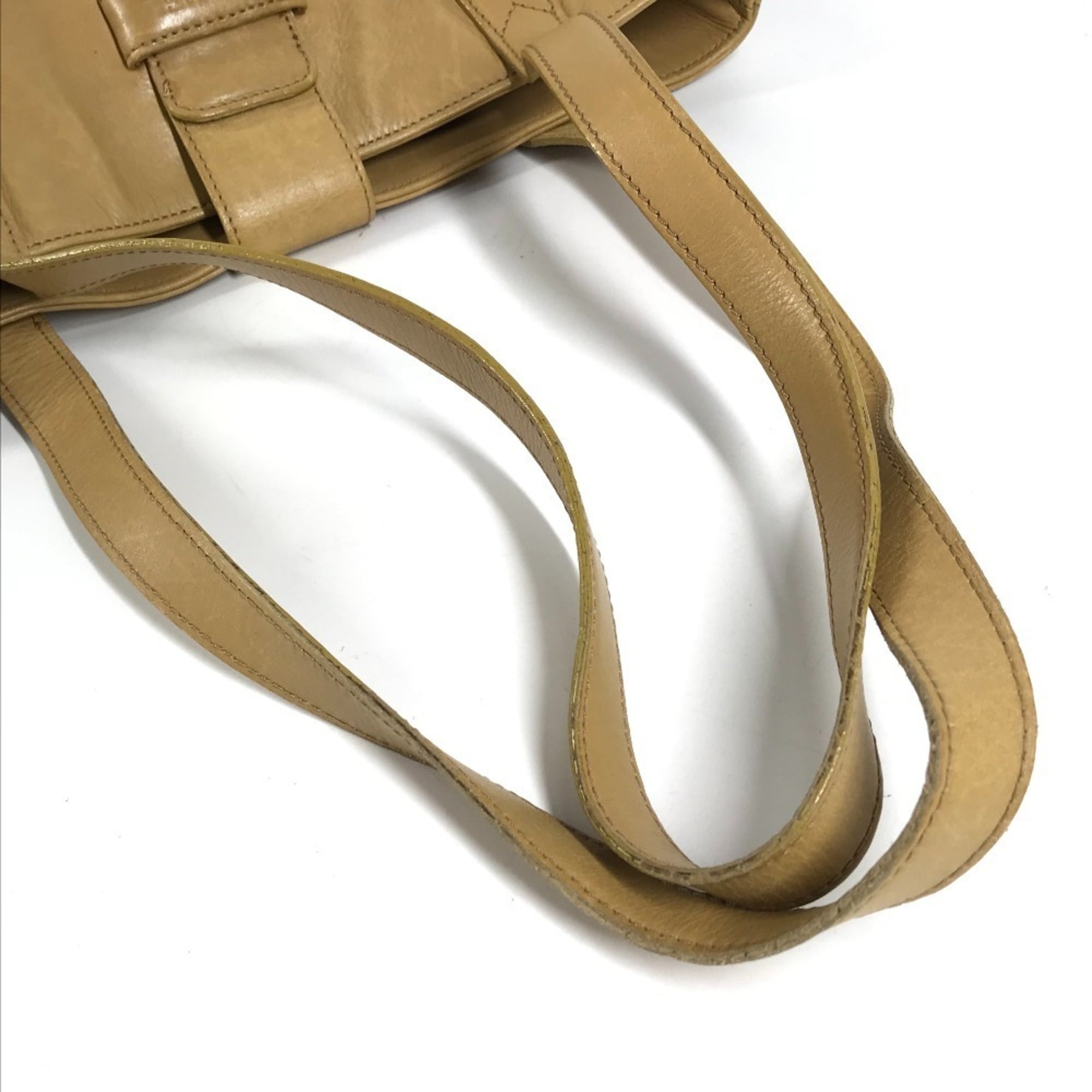 Chanel Beige Leather Handbag Shoulder Bag (Pre-Owned)