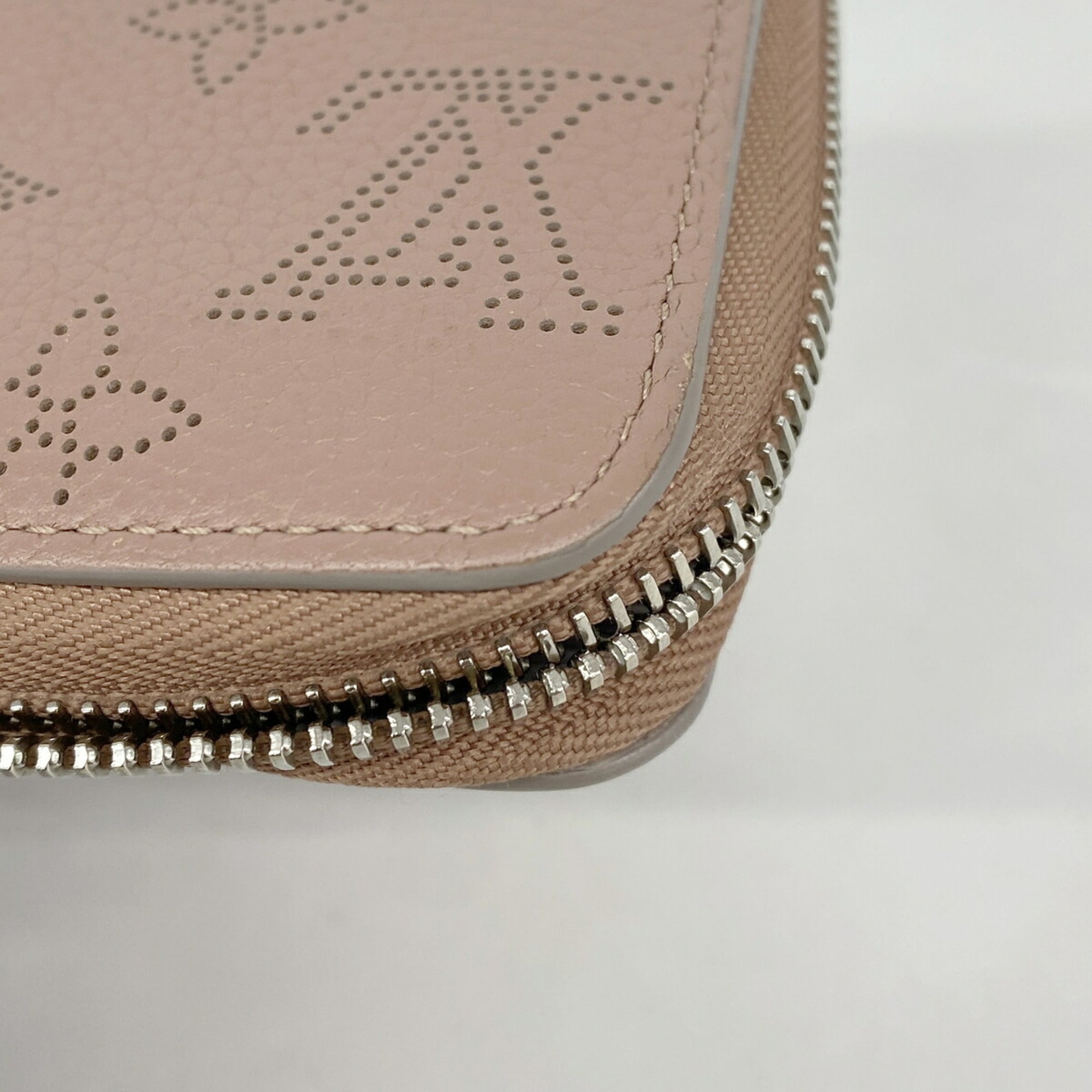 Louis Vuitton Pink Long Wallet (Bi-Fold) (Pre-Owned)