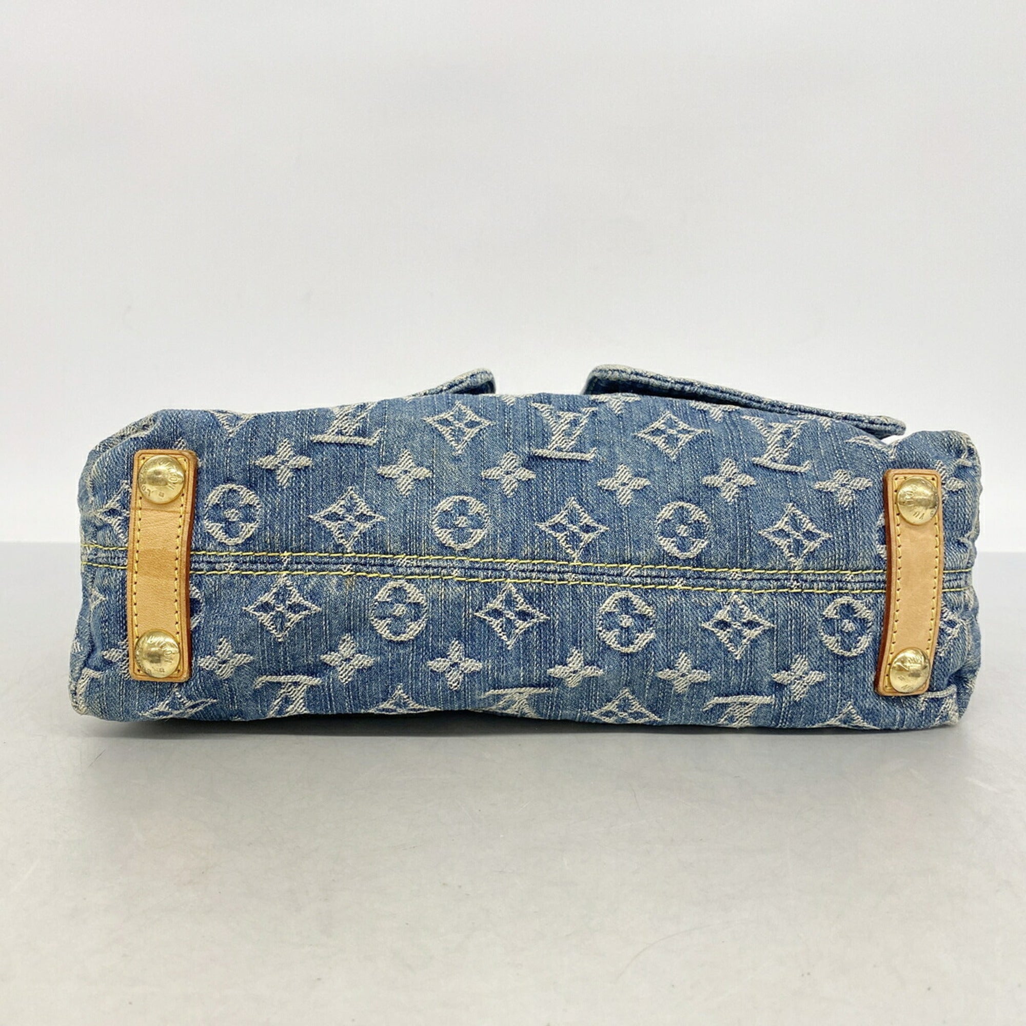 Louis Vuitton Blue Shoulder Bag (Pre-Owned)