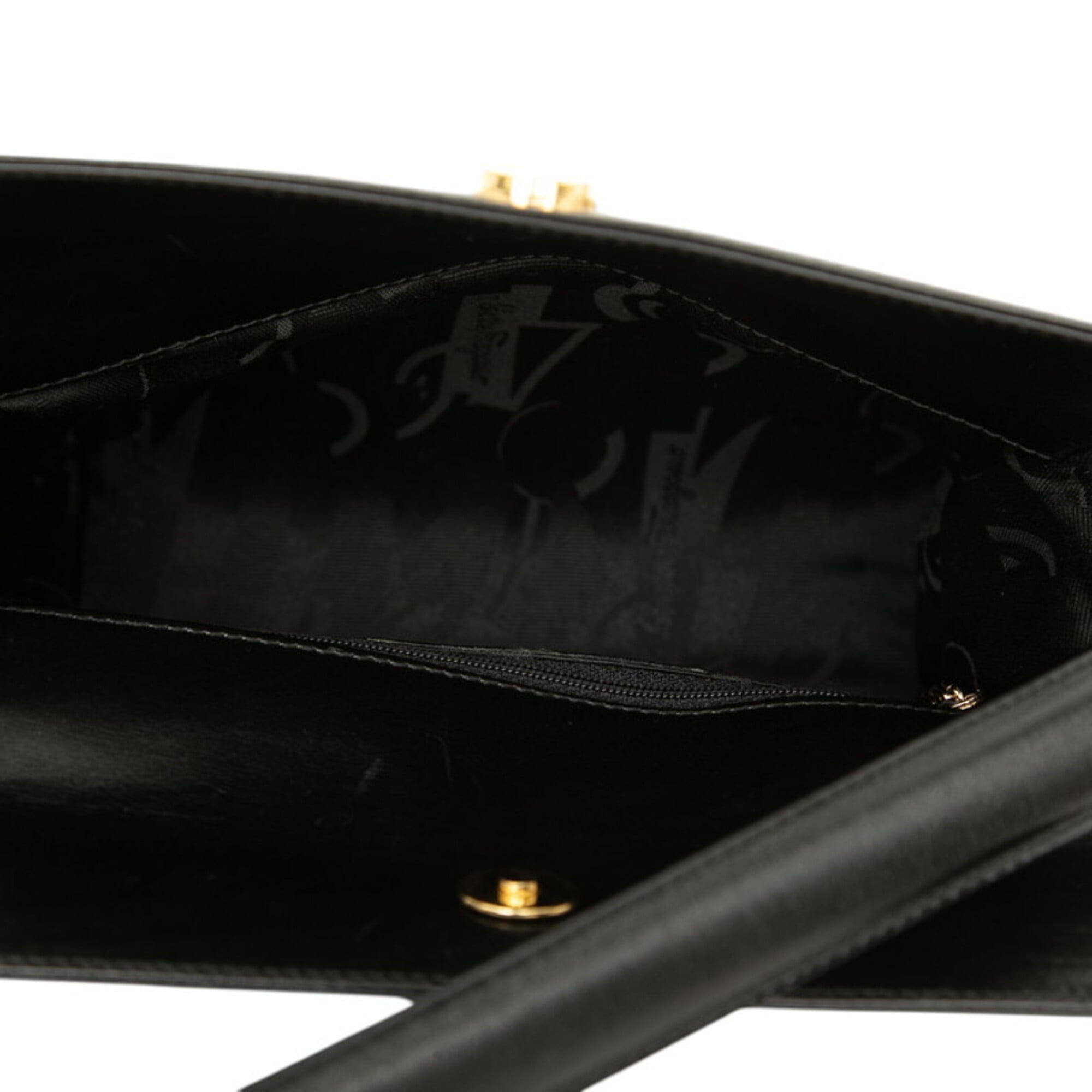 Salvatore Ferragamo Black Leather Pouch Shoulder Bag (Pre-Owned)