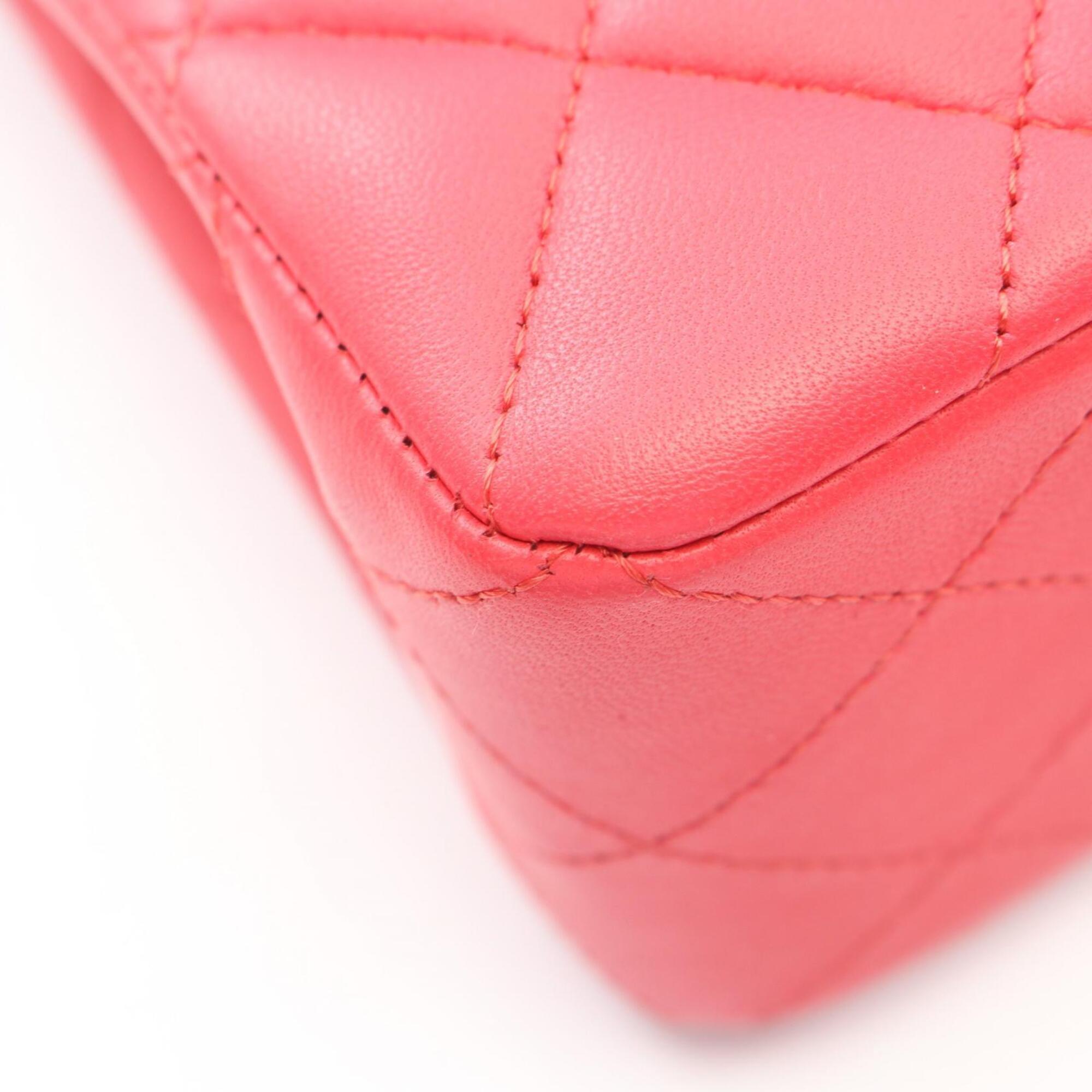 Chanel Pink Leather Handbag Shoulder Bag (Pre-Owned)