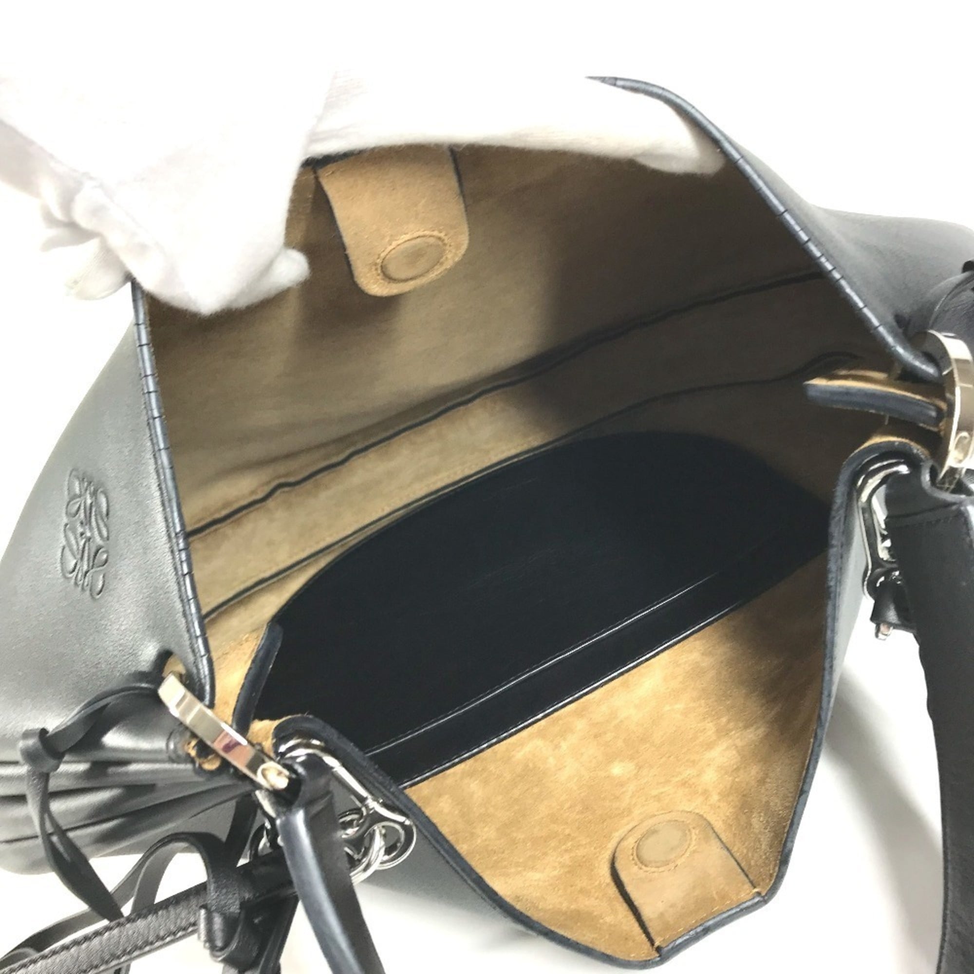 Loewe Black Leather Handbag Shoulder Bag (Pre-Owned)