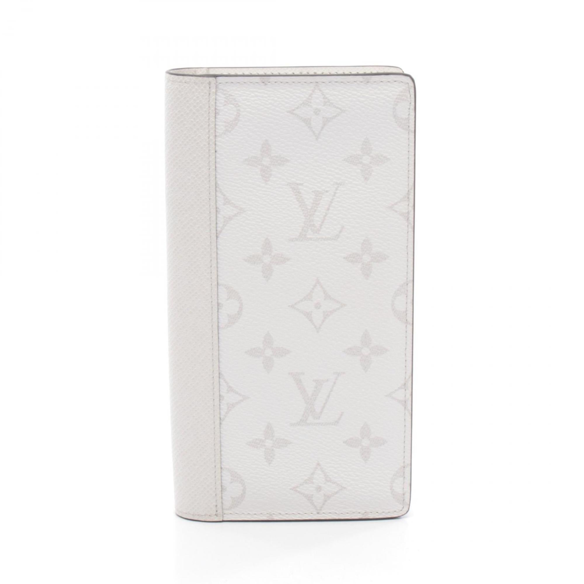 Louis Vuitton Blanc Gray Taigarama Long Wallet (Bi-Fold) (Pre-Owned)