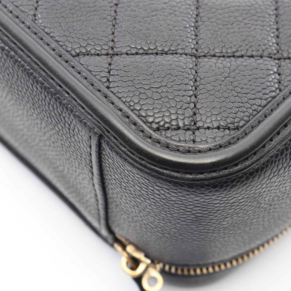 Chanel Black Grained Calfskin Handbag Shoulder Bag (Pre-Owned)