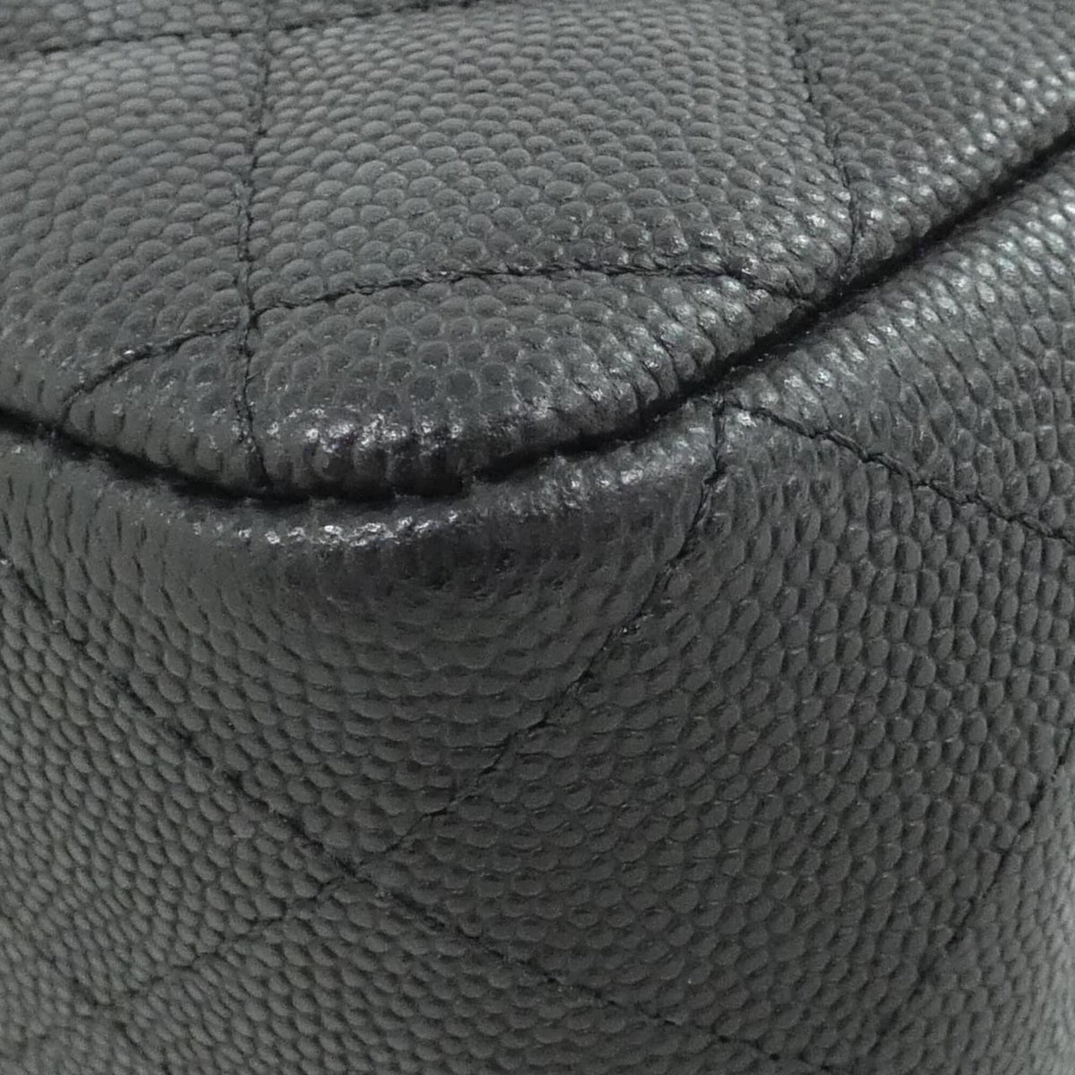 Chanel Black Grained Calfskin Shoulder Bag (Pre-Owned)