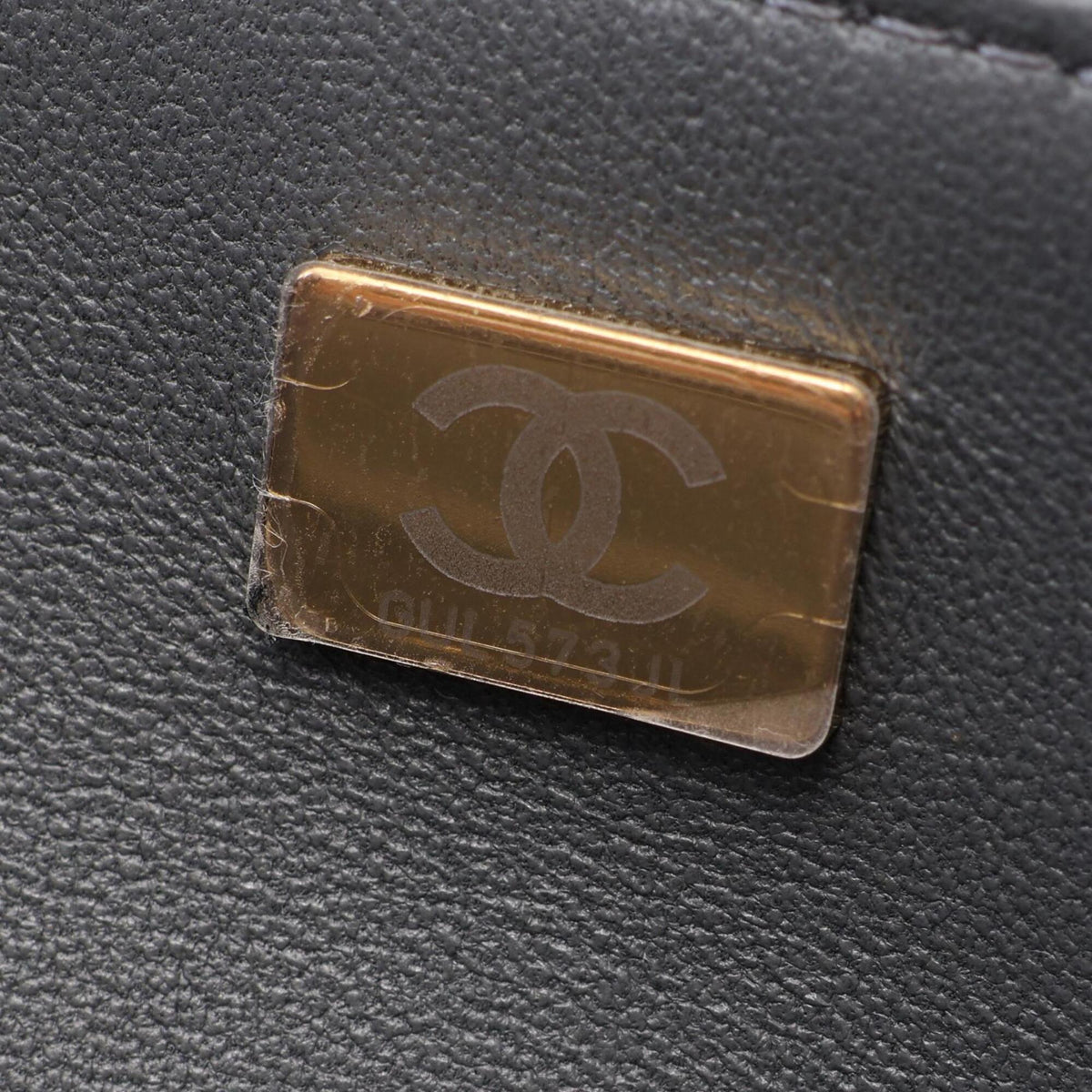 Chanel Gray Leather Handbag Shoulder Bag (Pre-Owned)