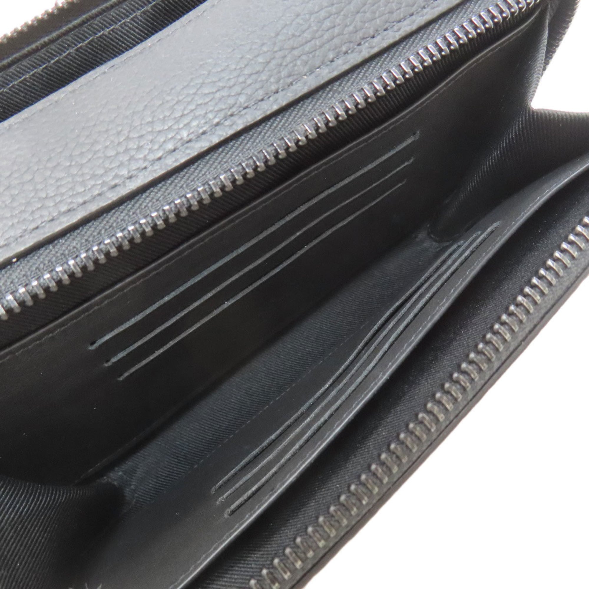Louis Vuitton Noir Shoulder Bag (Pre-Owned)