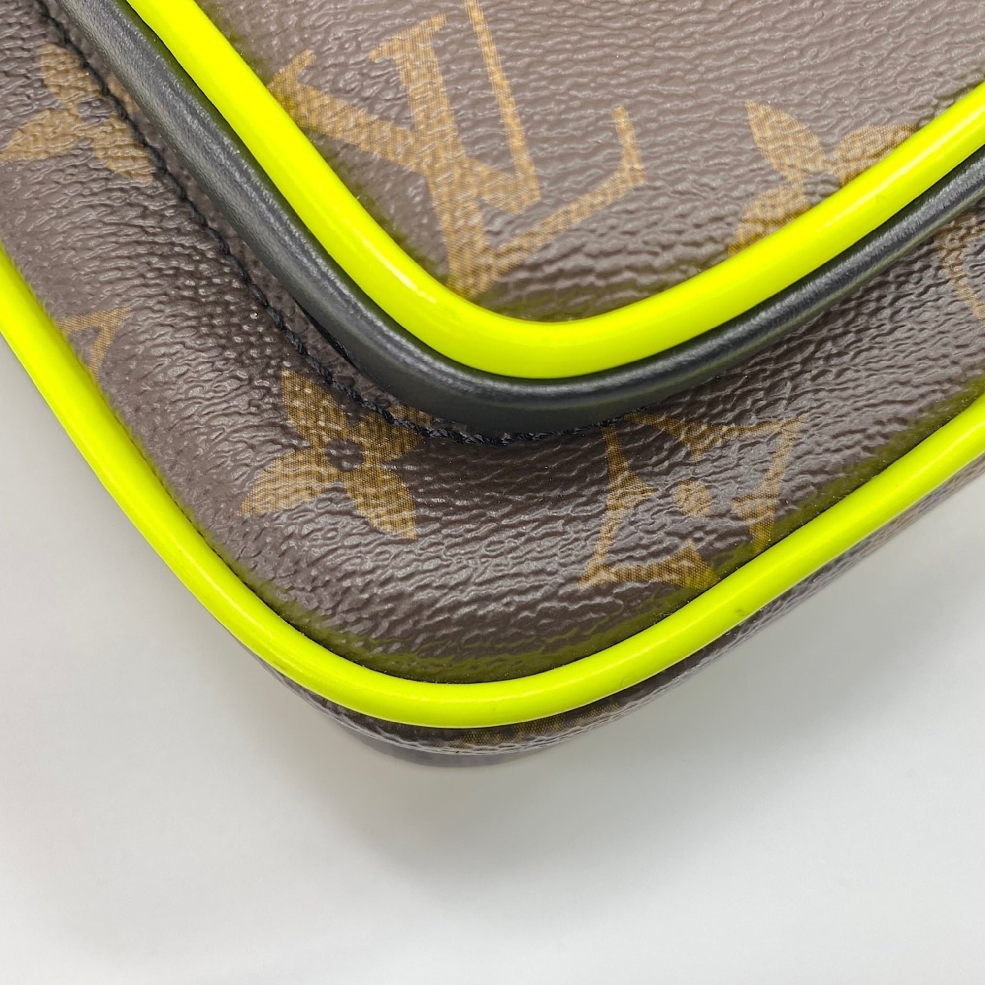 Louis Vuitton Monogram Yellow Shoulder Bag (Pre-Owned)