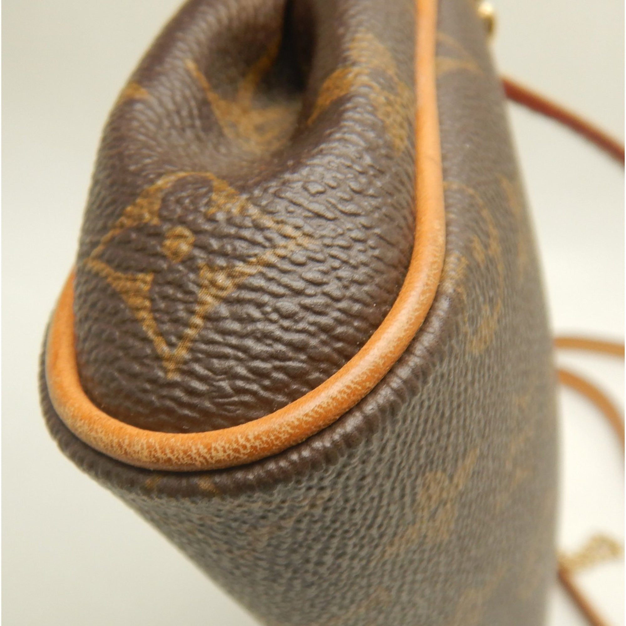 Louis Vuitton Monogram Brown Monogram Shoulder Bag (Pre-Owned)