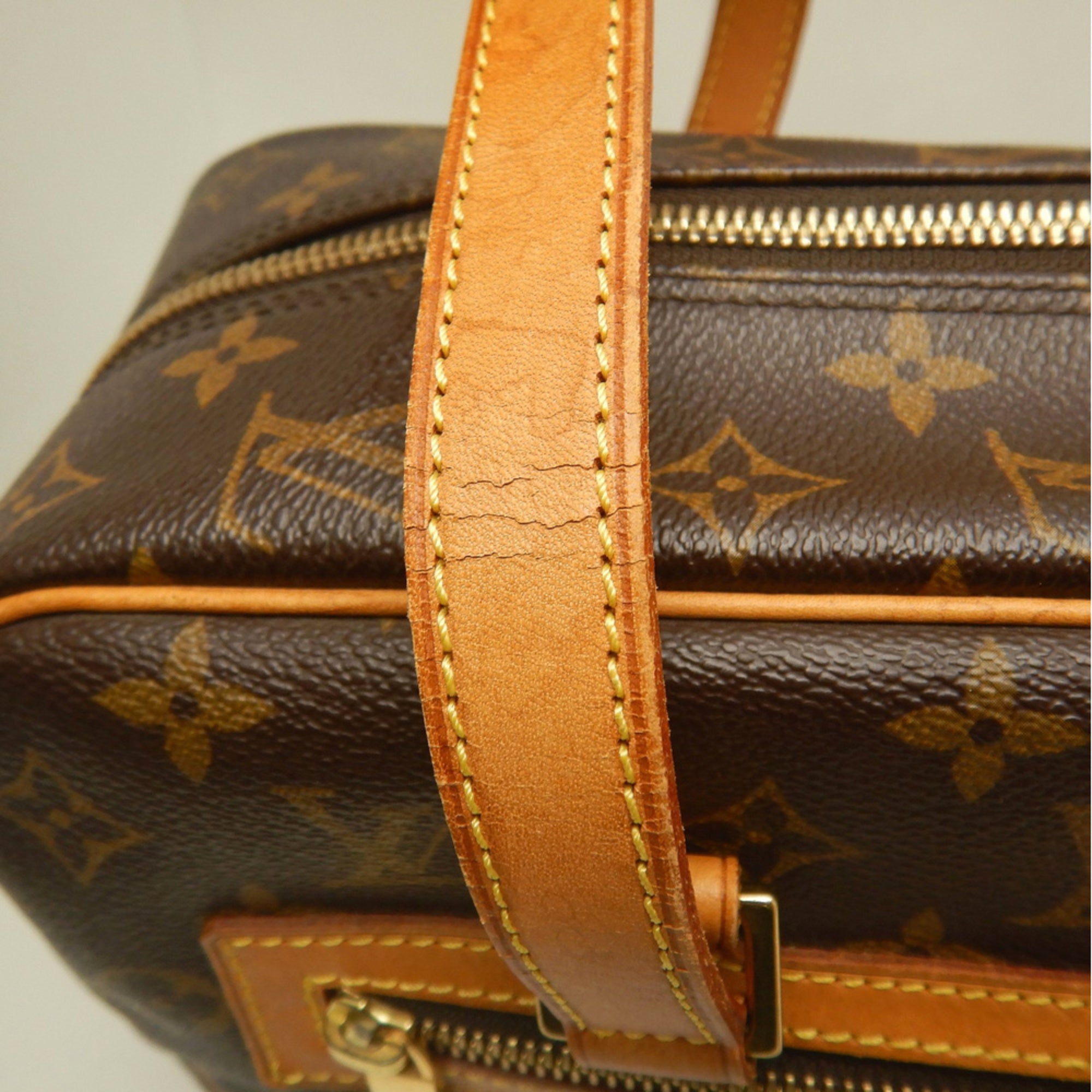 Louis Vuitton Brown Monogram Monogram Canvas Shoulder Bag (Pre-Owned)
