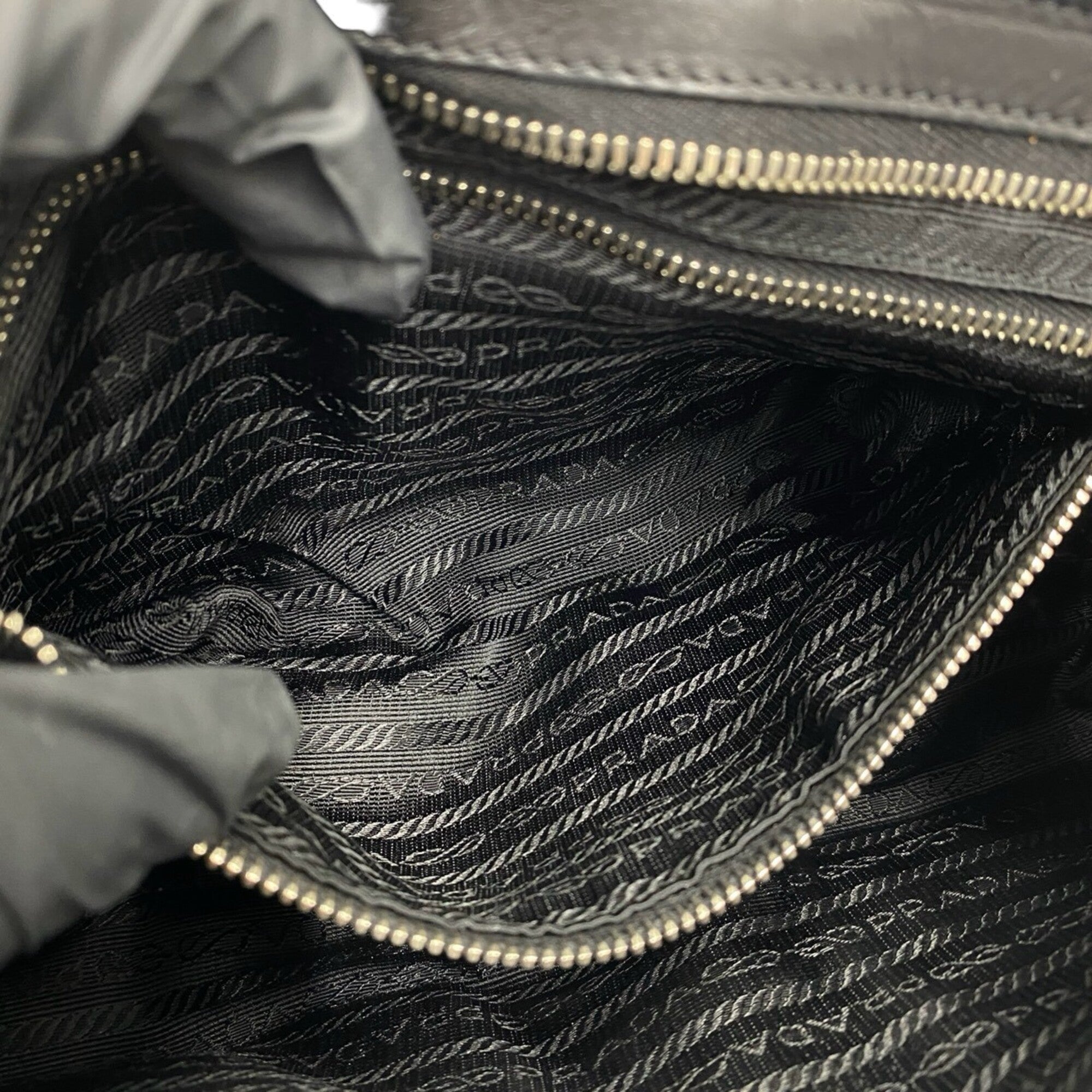 Prada Black Leather Nylon Handbag Shoulder Bag (Pre-Owned)