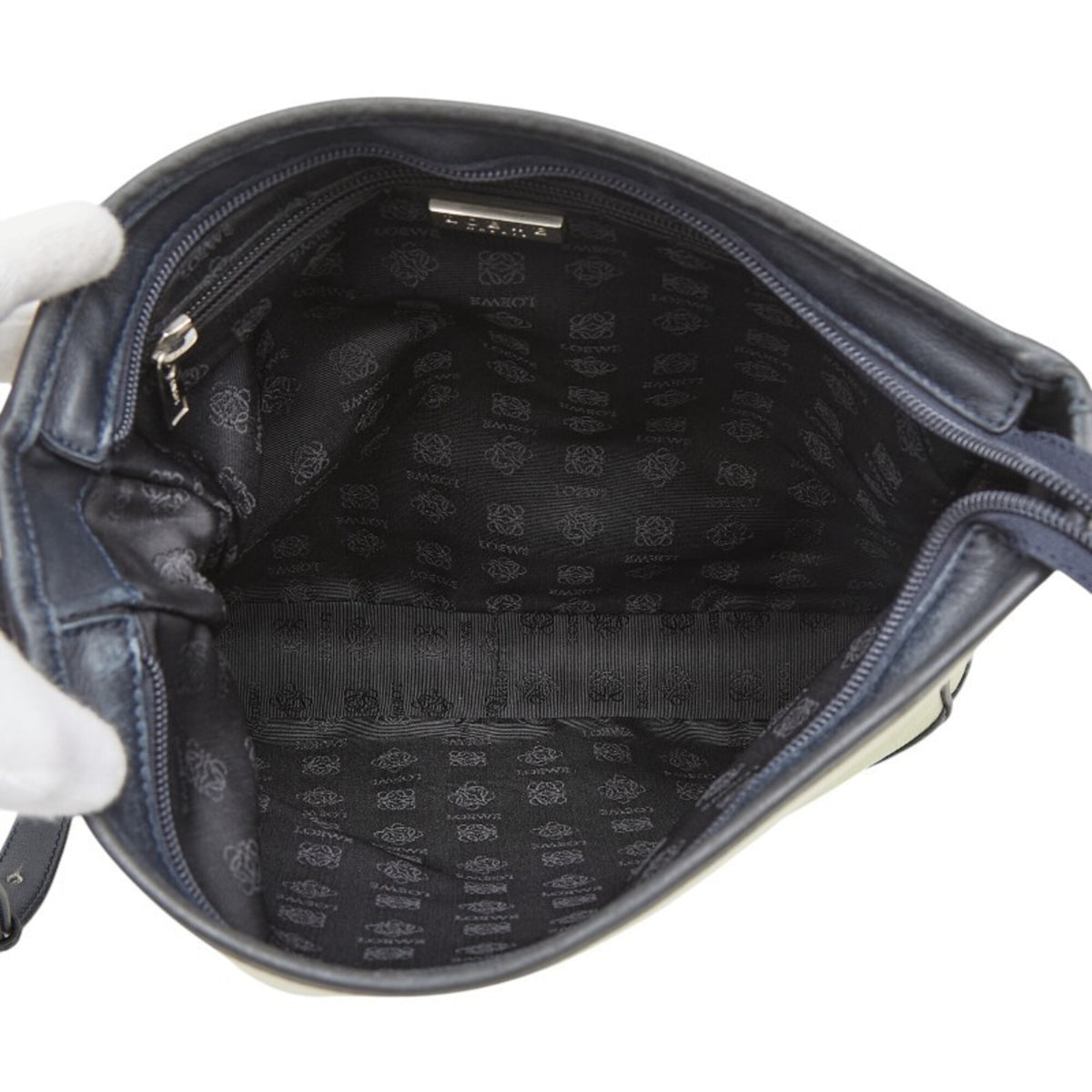 Loewe Beige Black Canvas Leather Shoulder Bag (Pre-Owned)