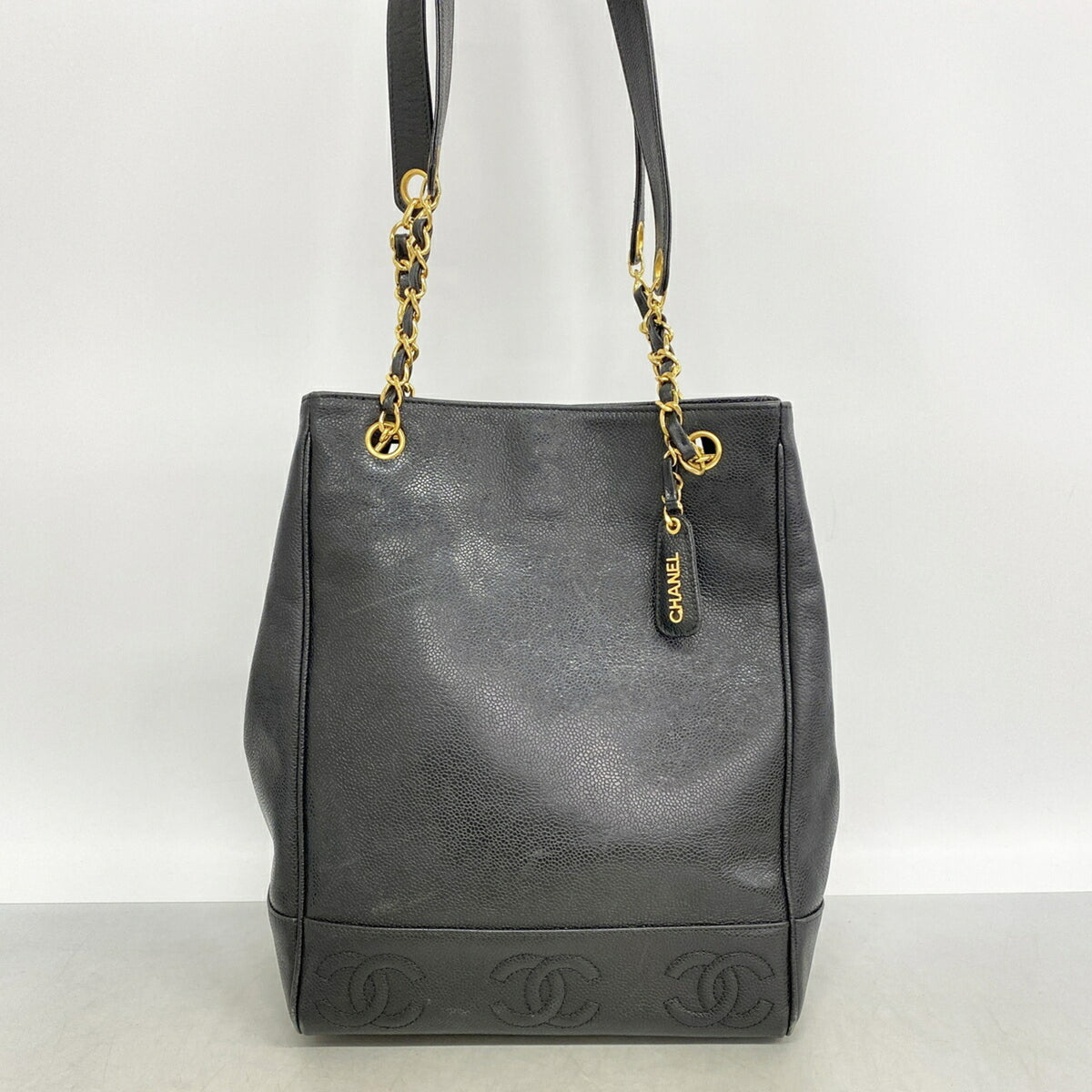 Chanel Black Grained Calfskin Shoulder Bag (Pre-Owned)