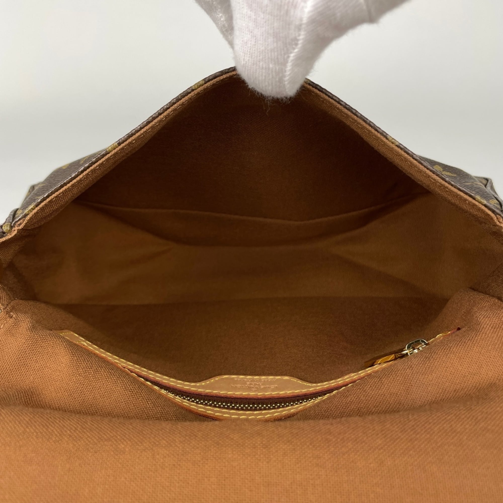 Louis Vuitton Brown Monogram Monogram Handbag Shoulder Bag (Pre-Owned)