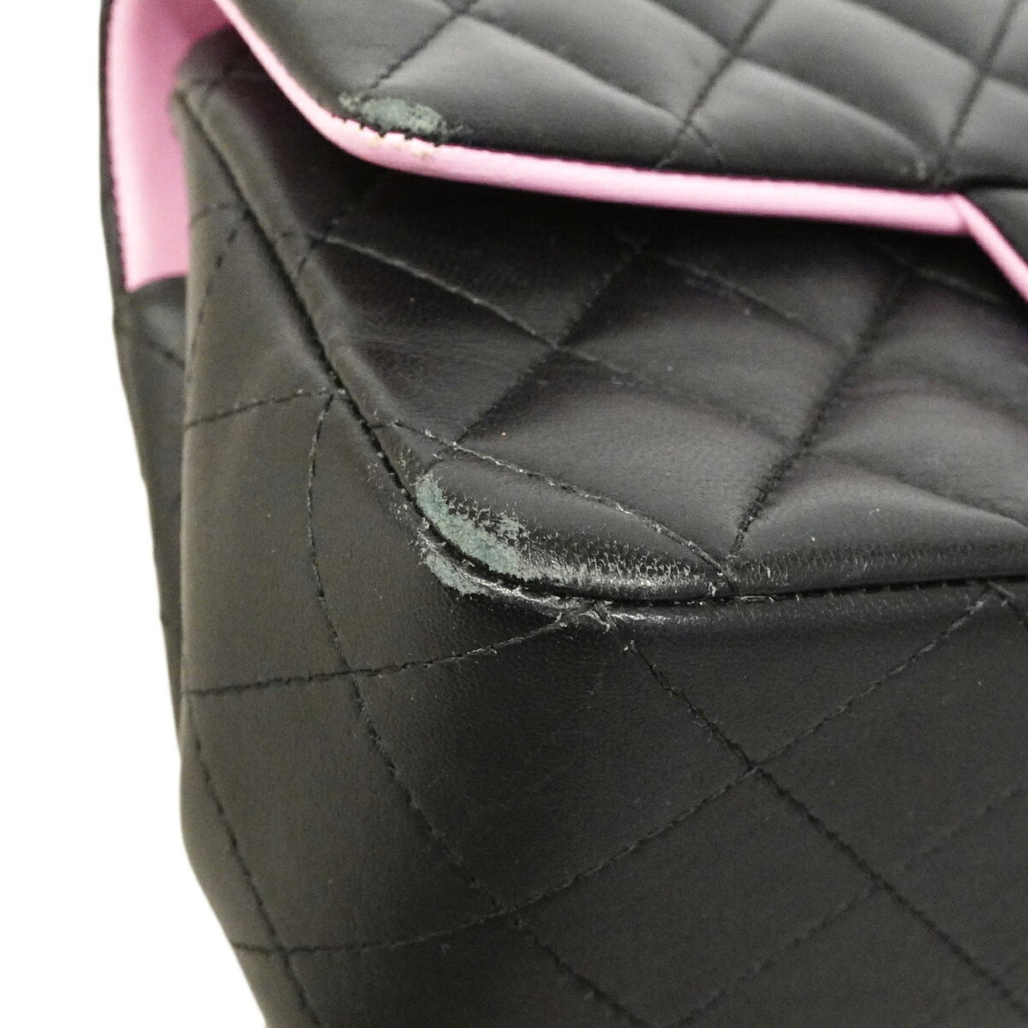 Chanel Black Leather Handbag (Pre-Owned)