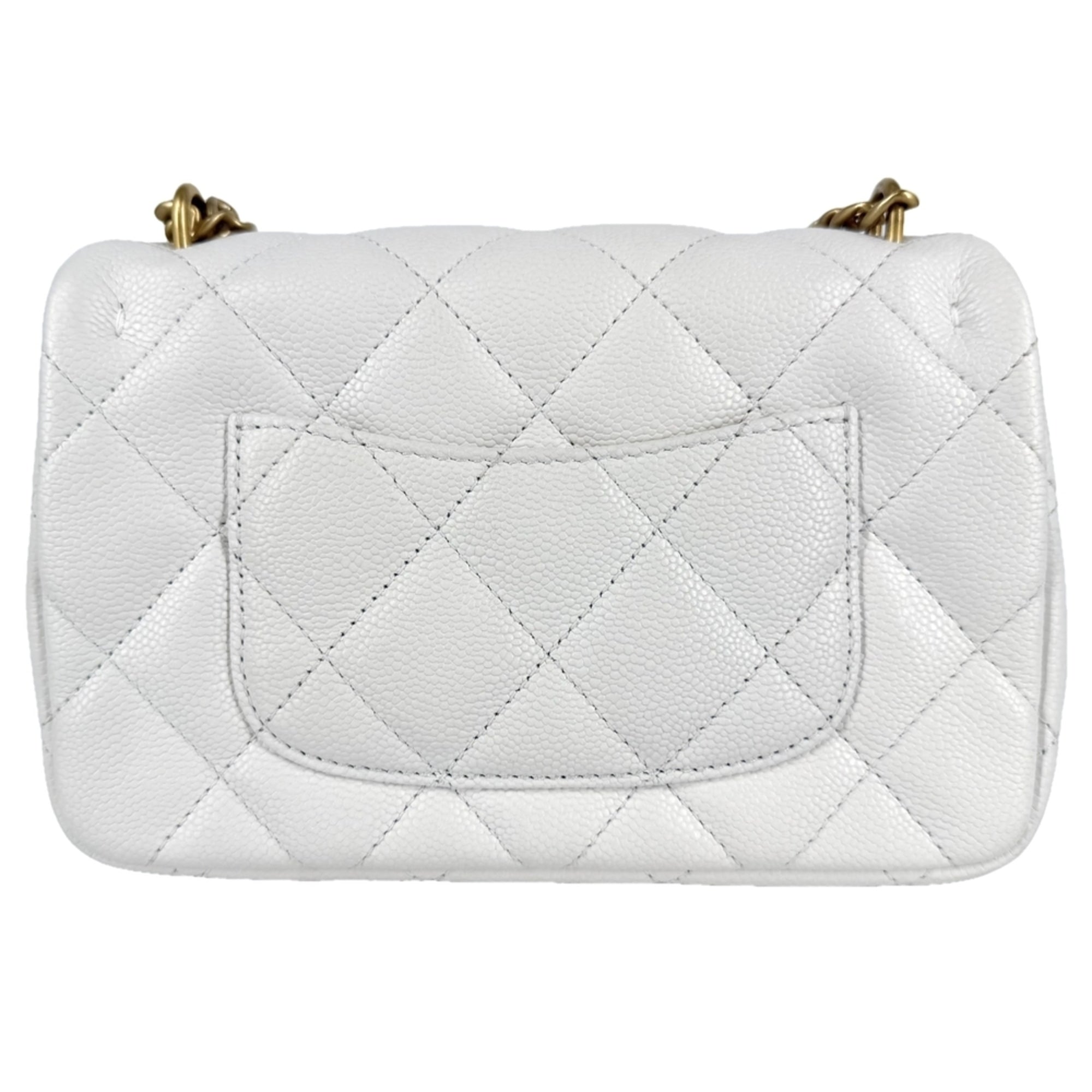 Chanel White Grained Calfskin Shoulder Bag (Pre-Owned)