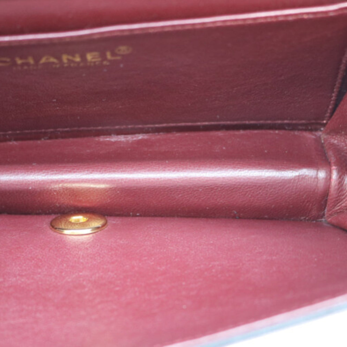 Chanel Black Leather Shoulder Bag (Pre-Owned)
