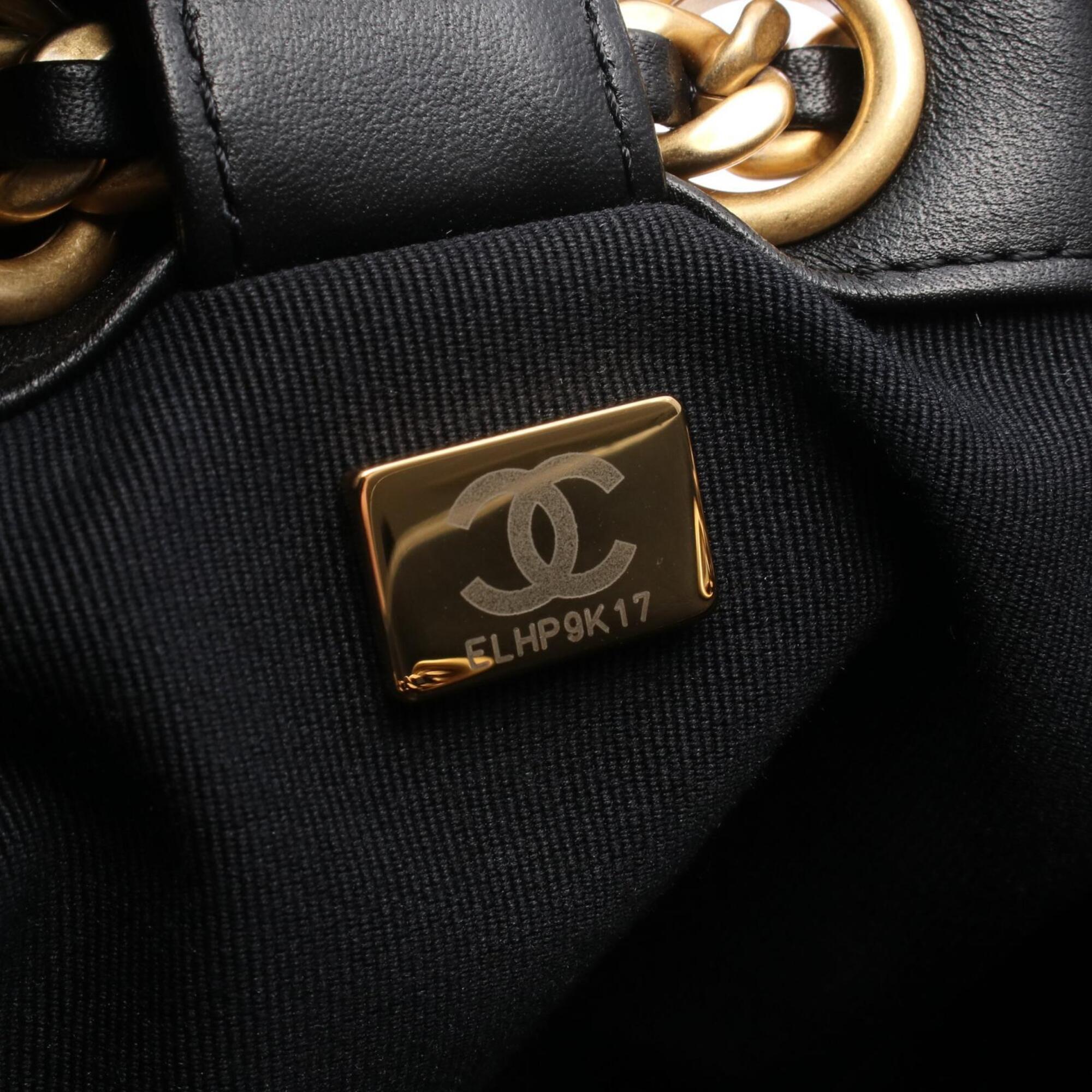 Chanel Black Leather Handbag Shoulder Bag (Pre-Owned)