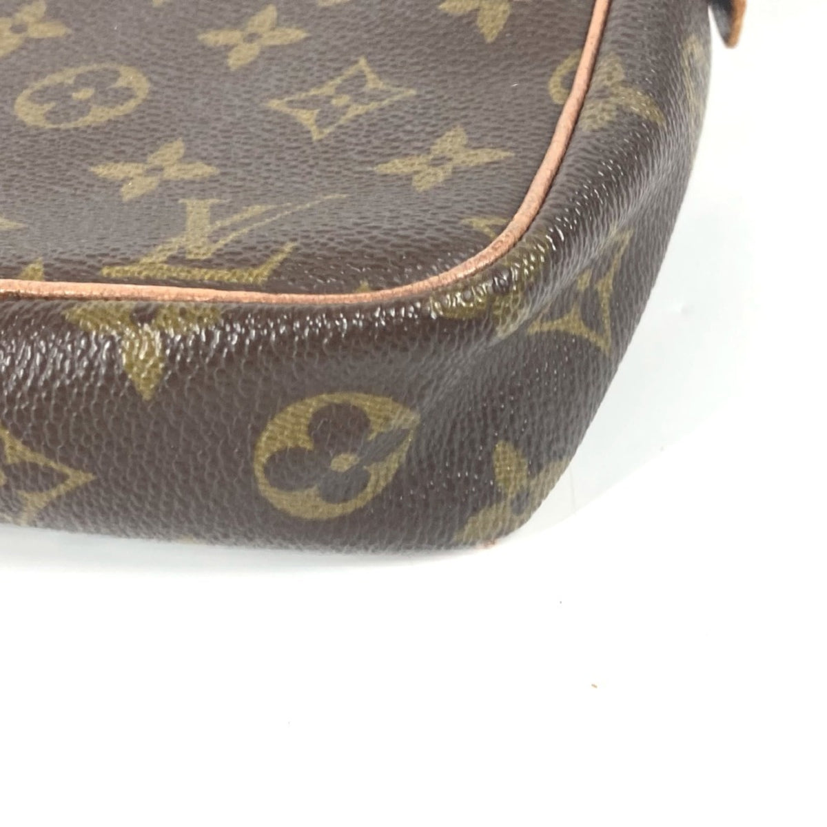 Louis Vuitton Brown Monogram Pochette Shoulder Bag (Pre-Owned)