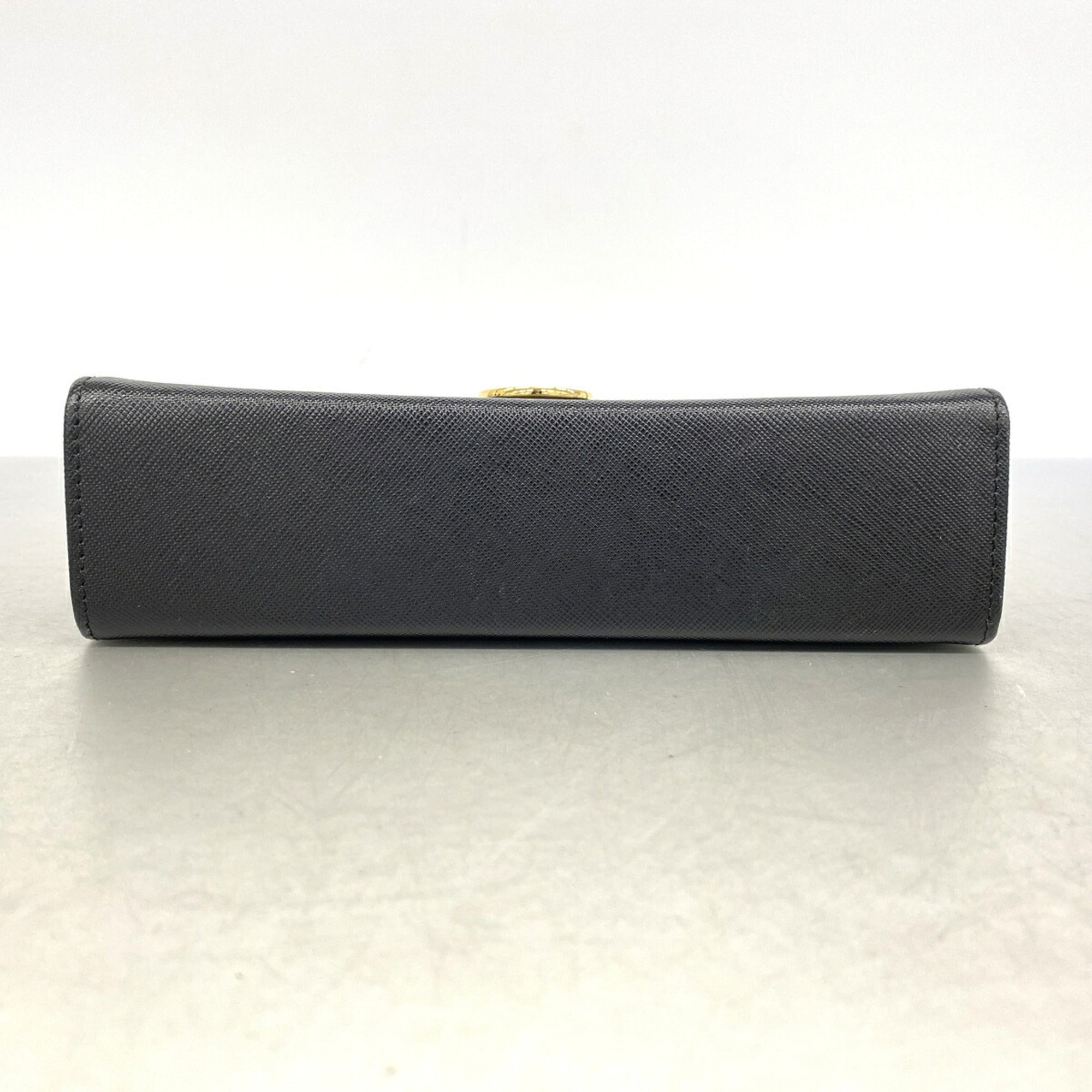 Salvatore Ferragamo Black Leather Shoulder Bag (Pre-Owned)