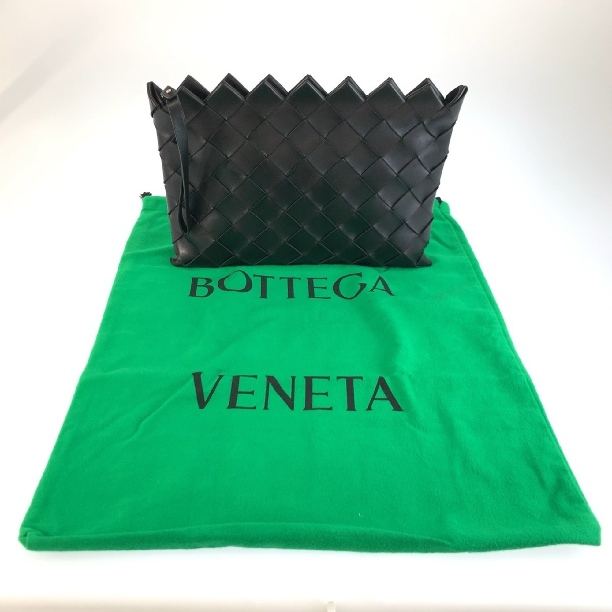 Bottega Veneta Black Intrecciato Clutch Bag (Pre-Owned)