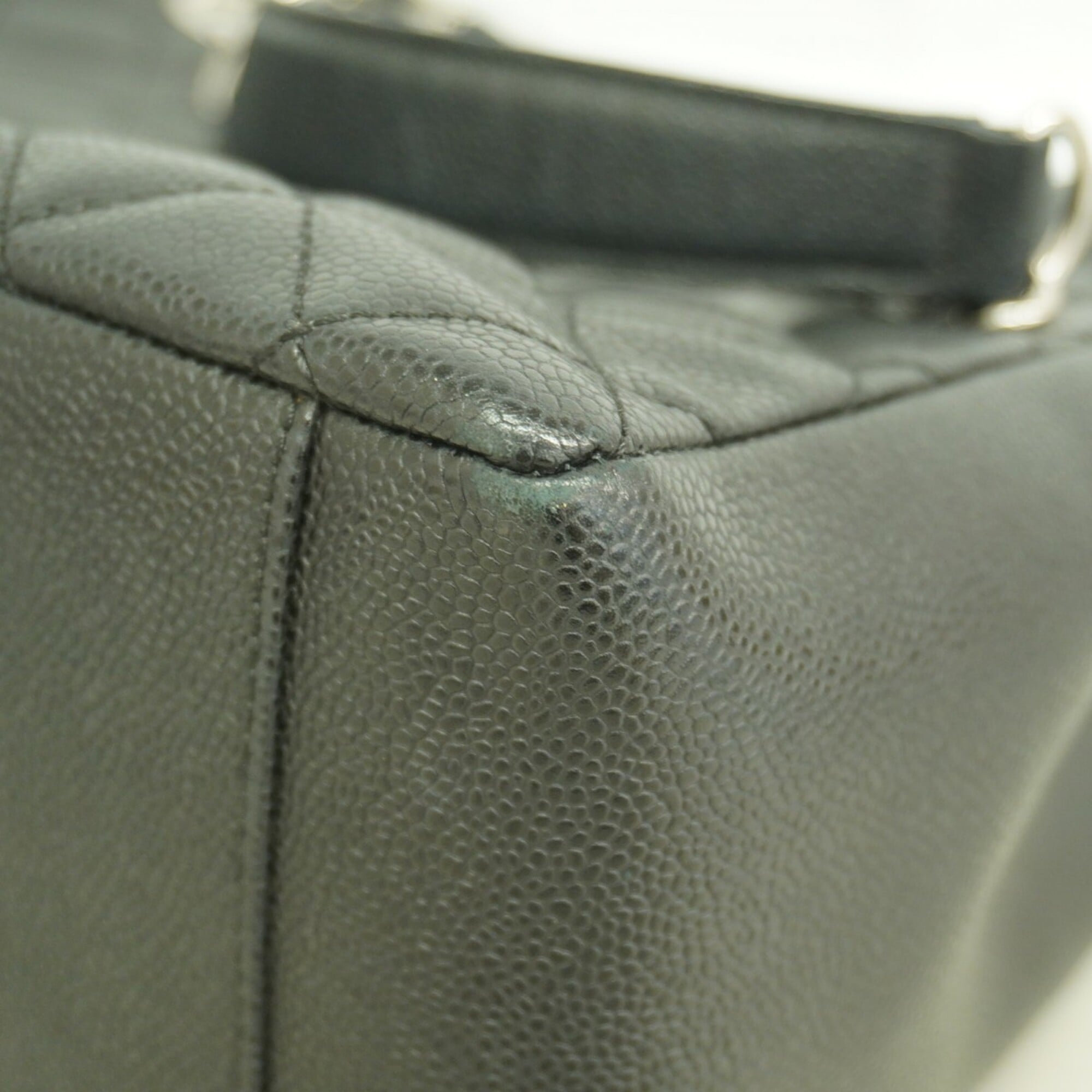 Chanel Black Grained Calfskin Tote Bag (Pre-Owned)