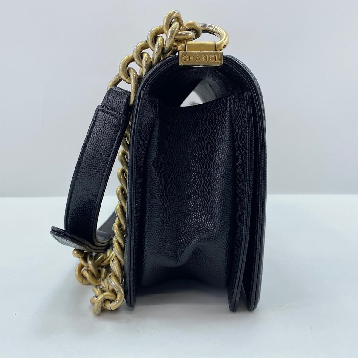 Chanel Black Shoulder Bag (Pre-Owned)