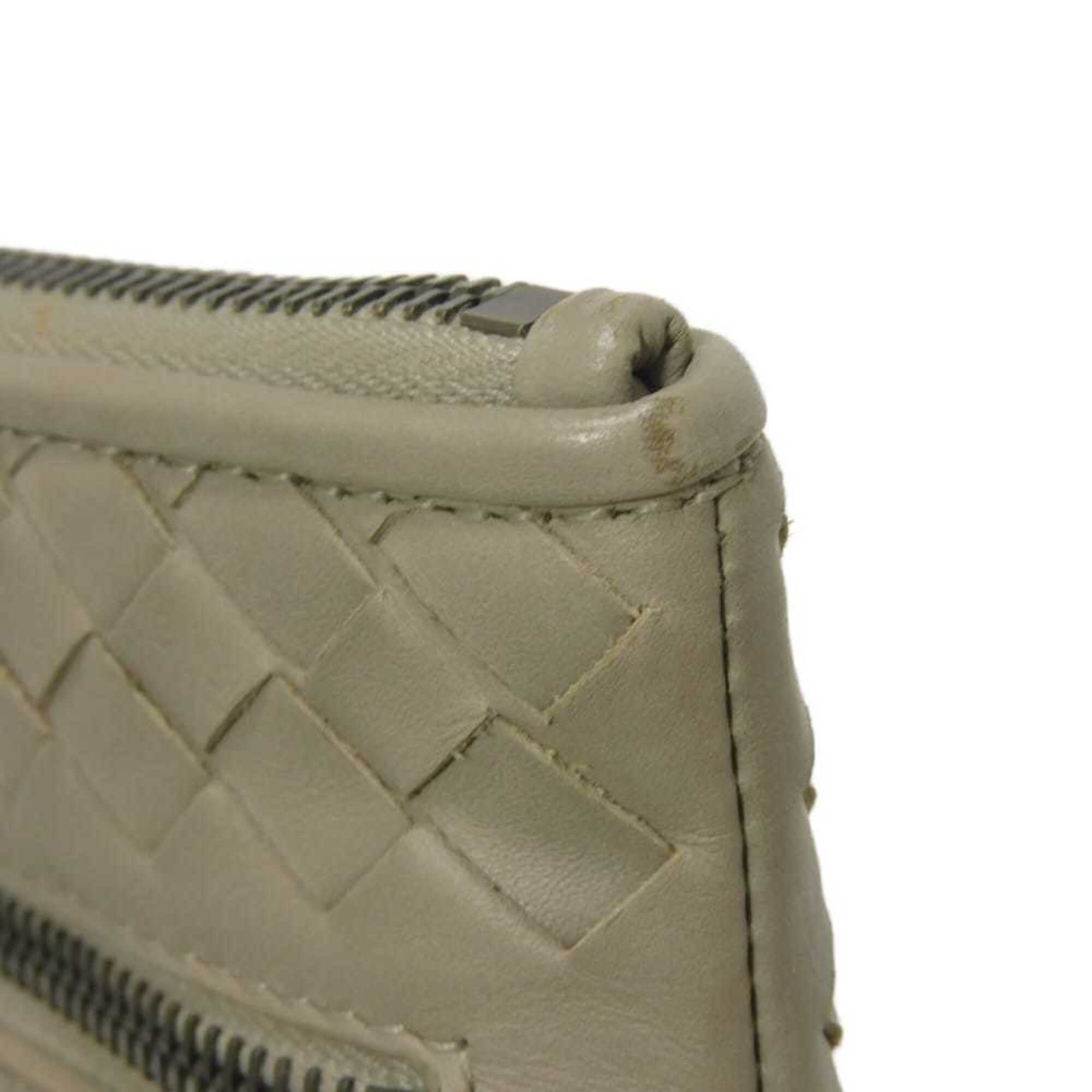 Bottega Veneta Gray Leather Clutch Bag (Pre-Owned)