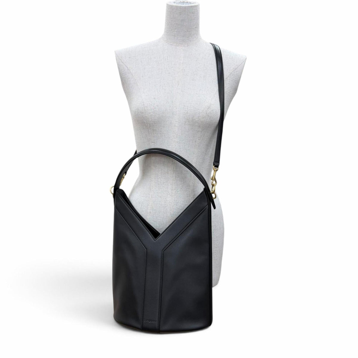 Saint Laurent Black Leather Handbag Shoulder Bag (Pre-Owned)